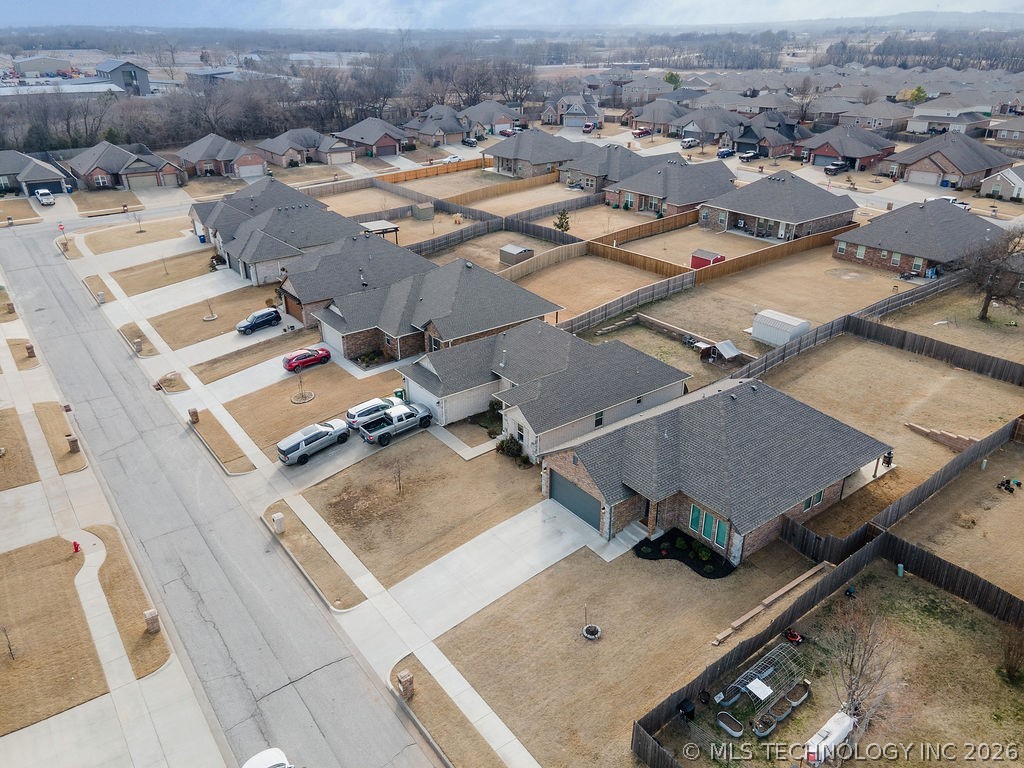 14736 S Maplewood Place