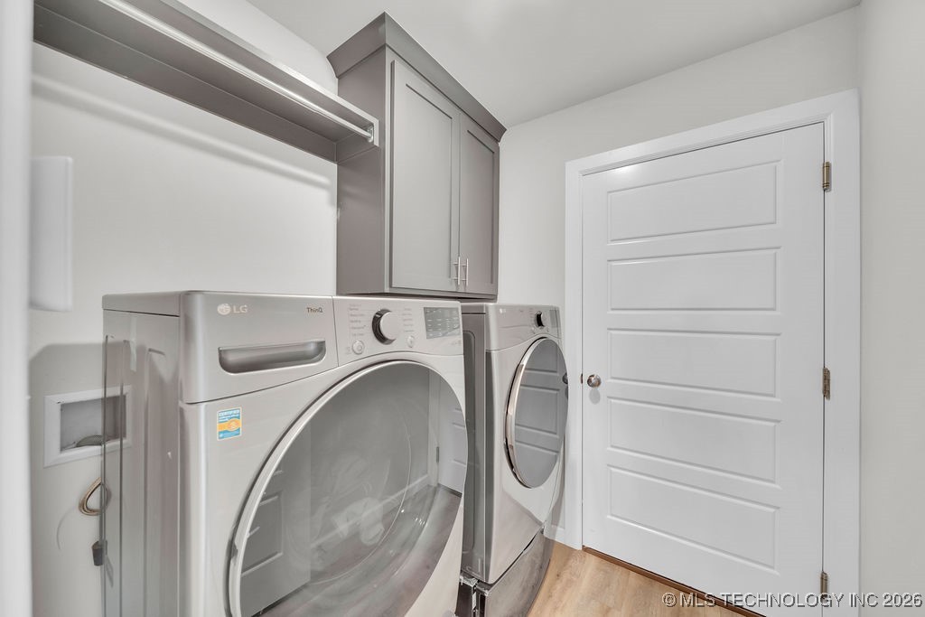 14736 S Maplewood Place