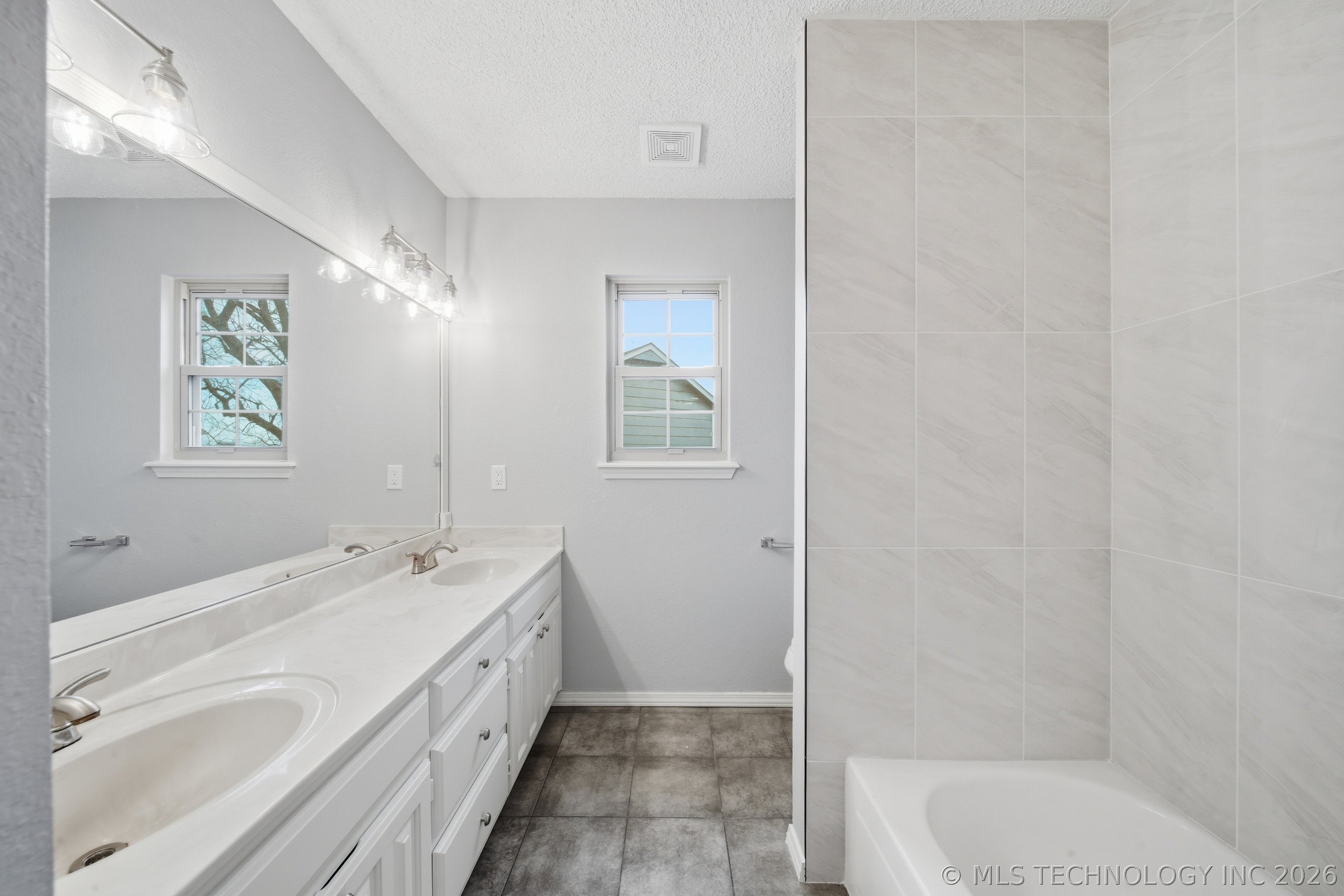 9519 S 96th East Avenue