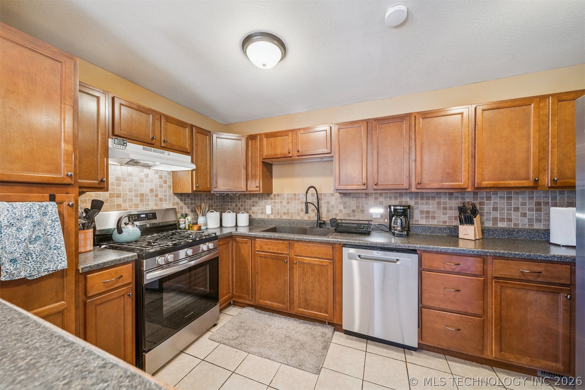 18550 E Admiral Boulevard