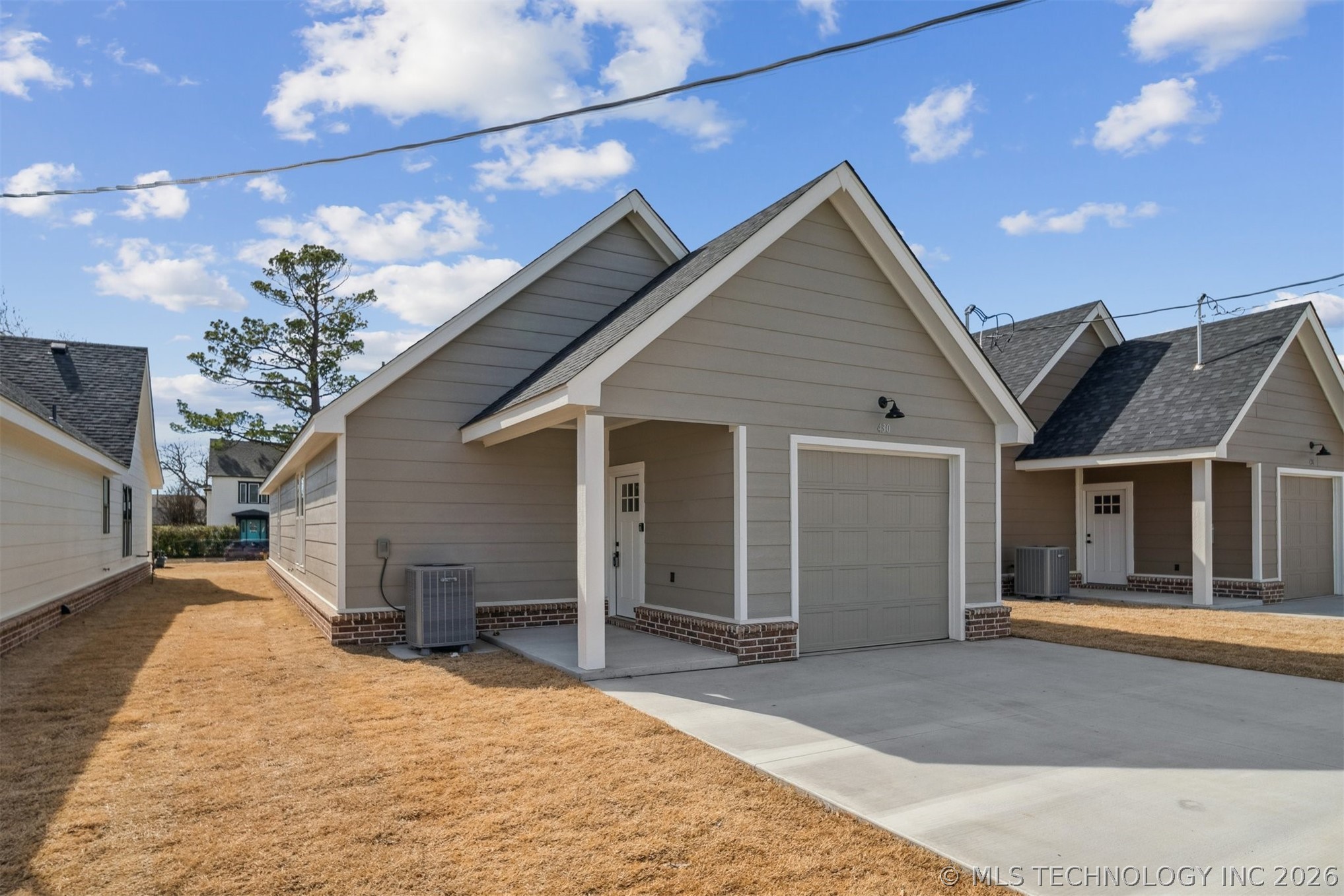 430 E Will Rogers Boulevard