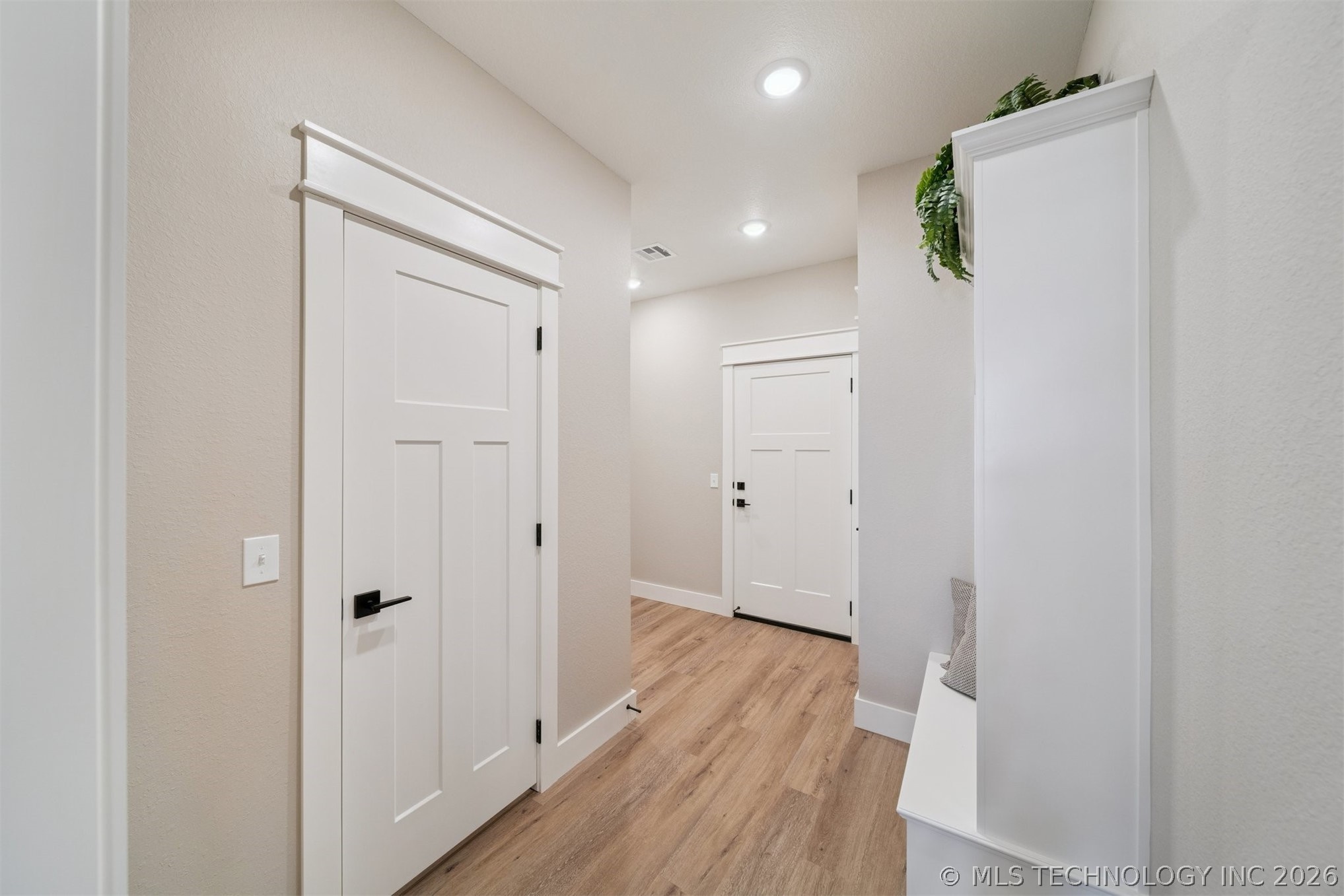 430 E Will Rogers Boulevard