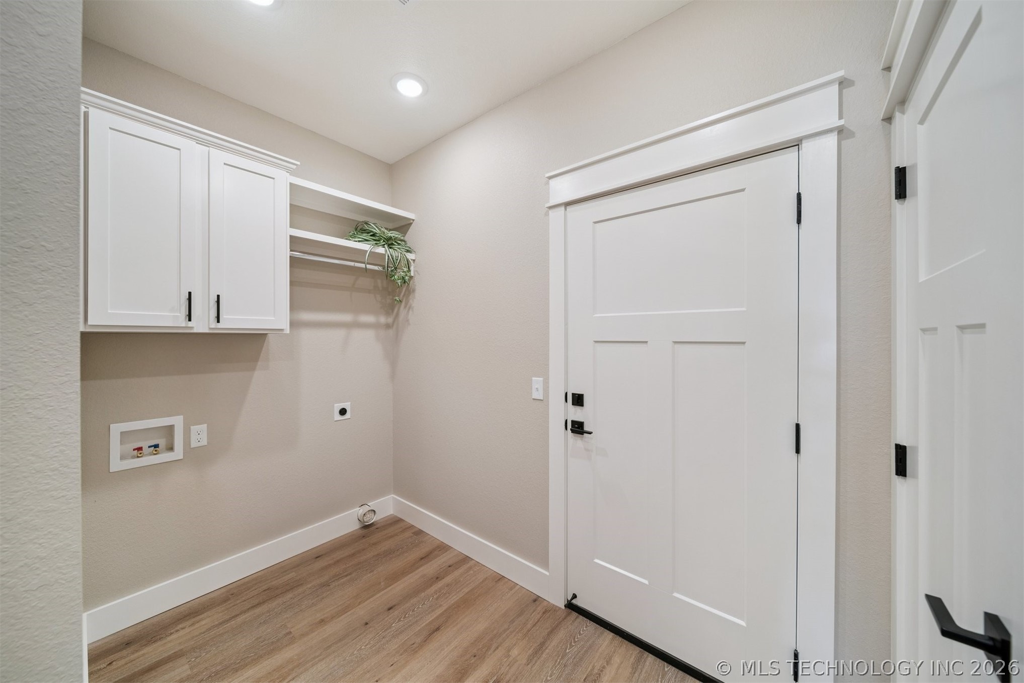 430 E Will Rogers Boulevard