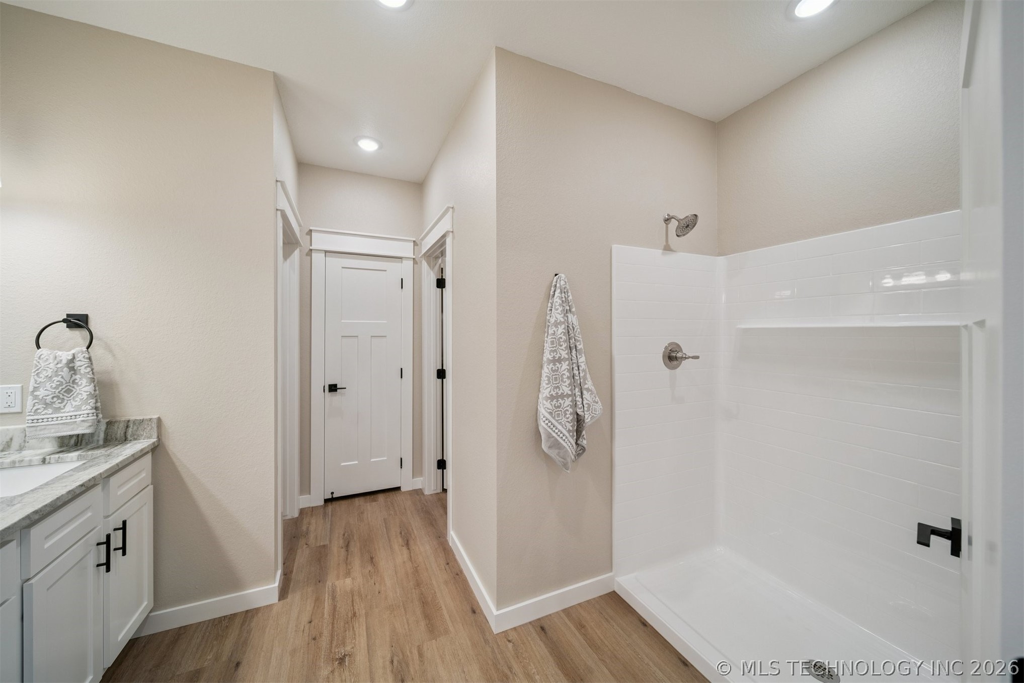 430 E Will Rogers Boulevard