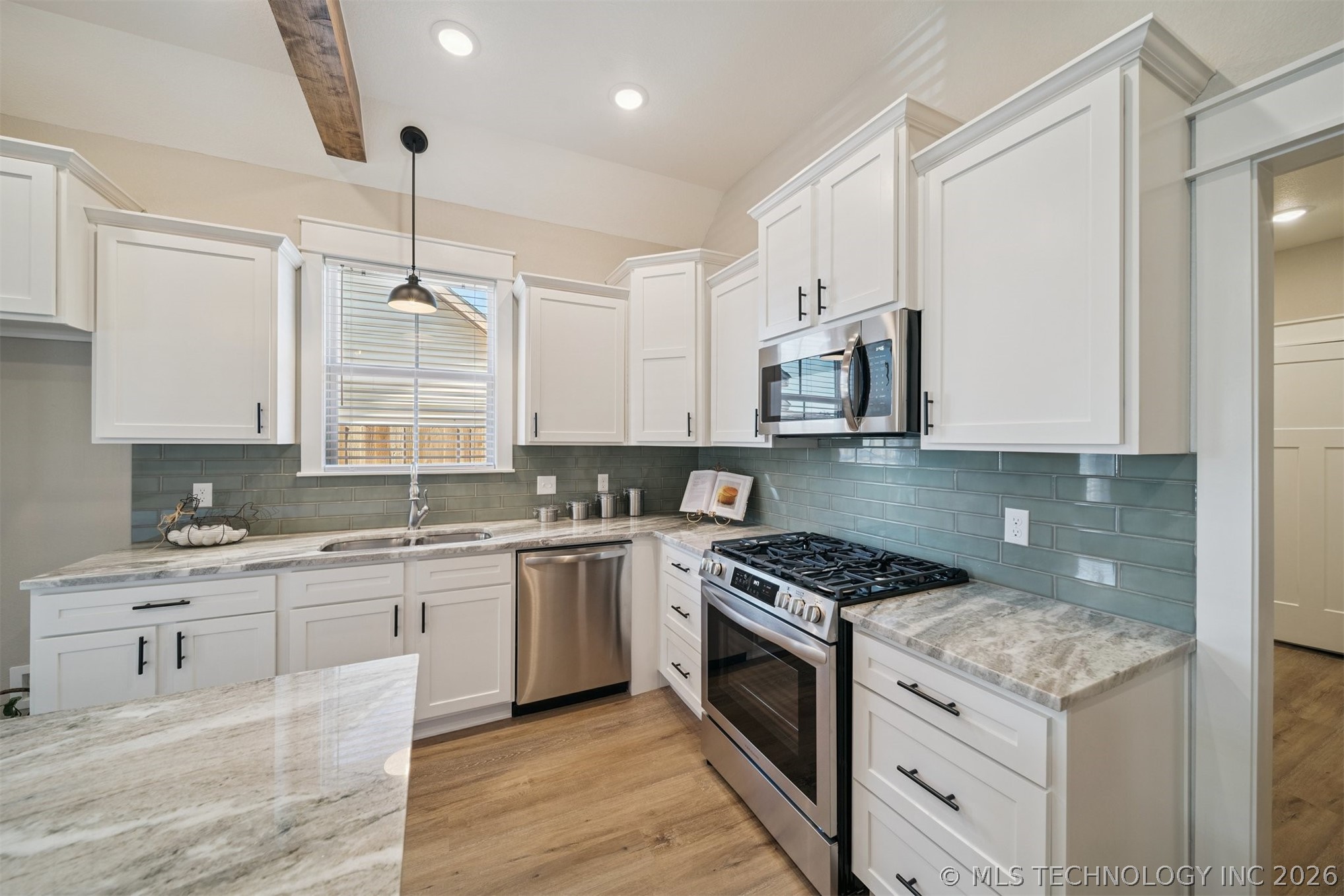 430 E Will Rogers Boulevard