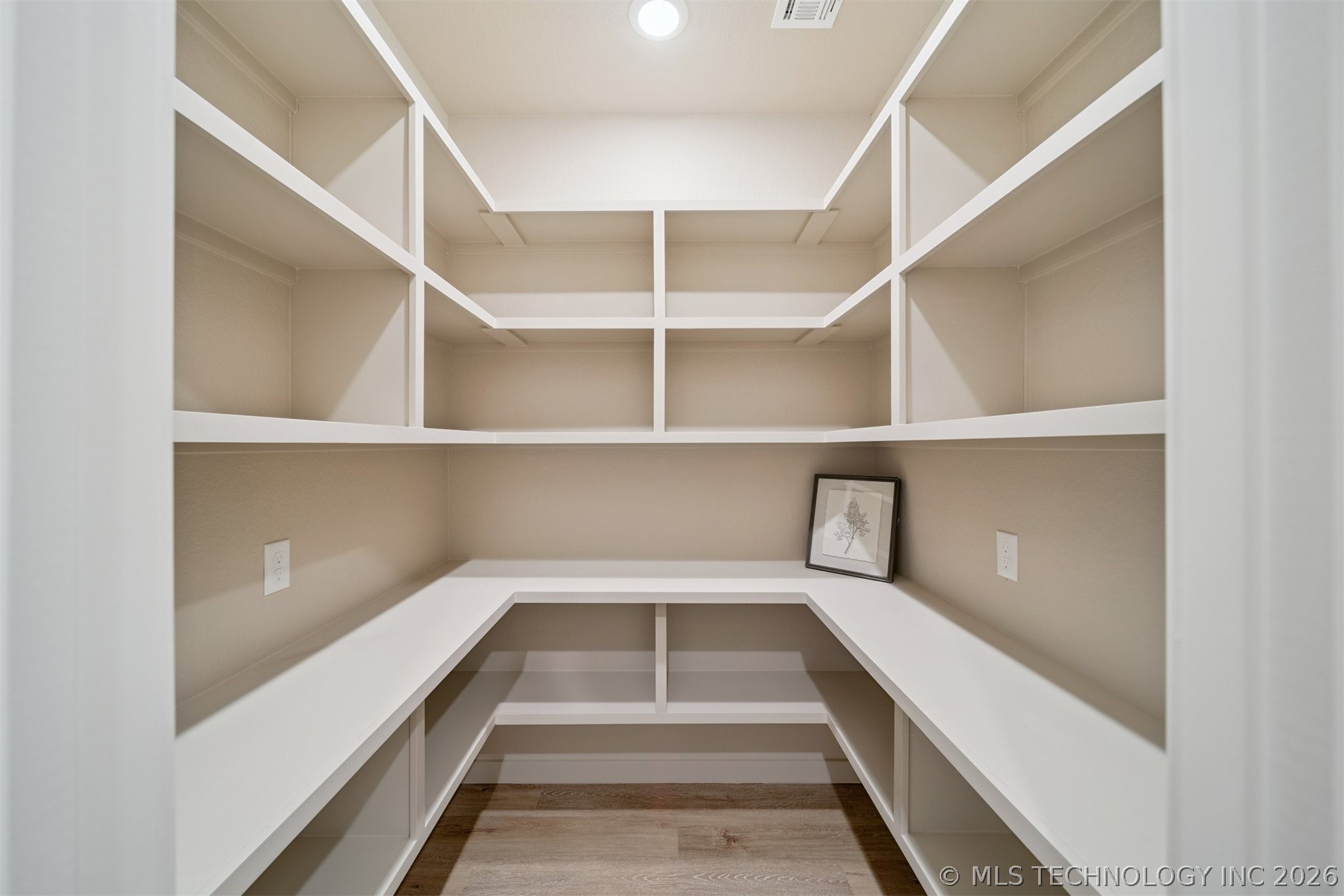 430 E Will Rogers Boulevard