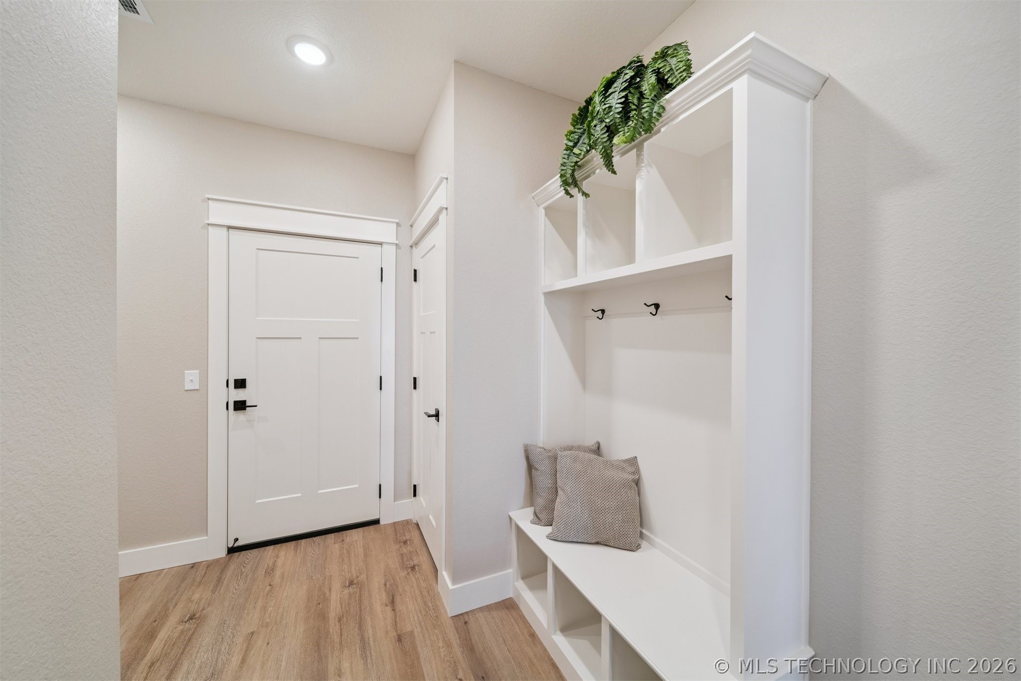 430 E Will Rogers Boulevard