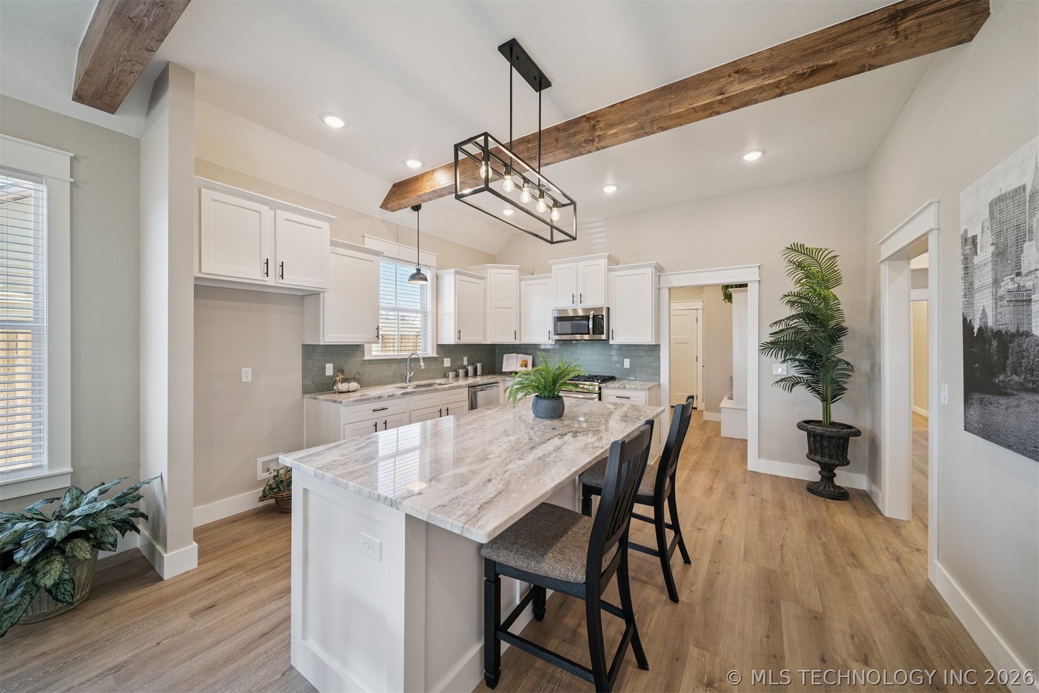 430 E Will Rogers Boulevard