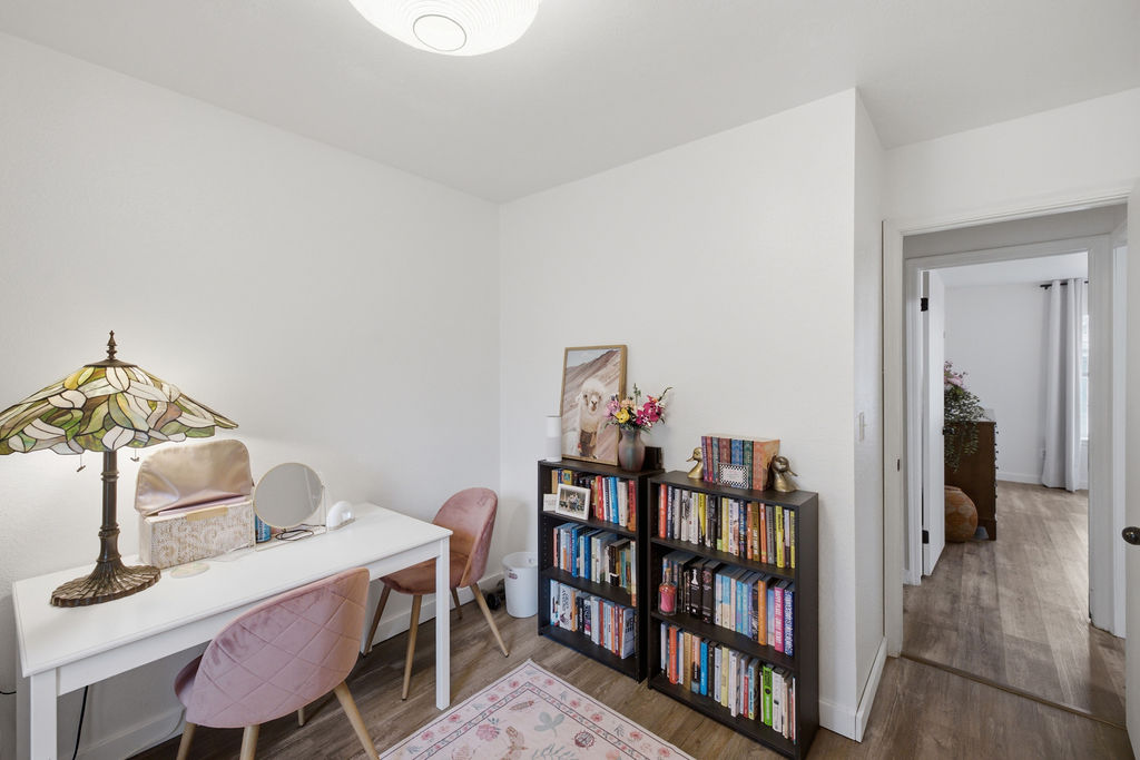 125 W Austin Street