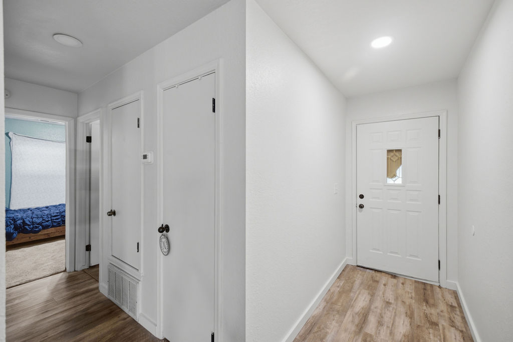 125 W Austin Street