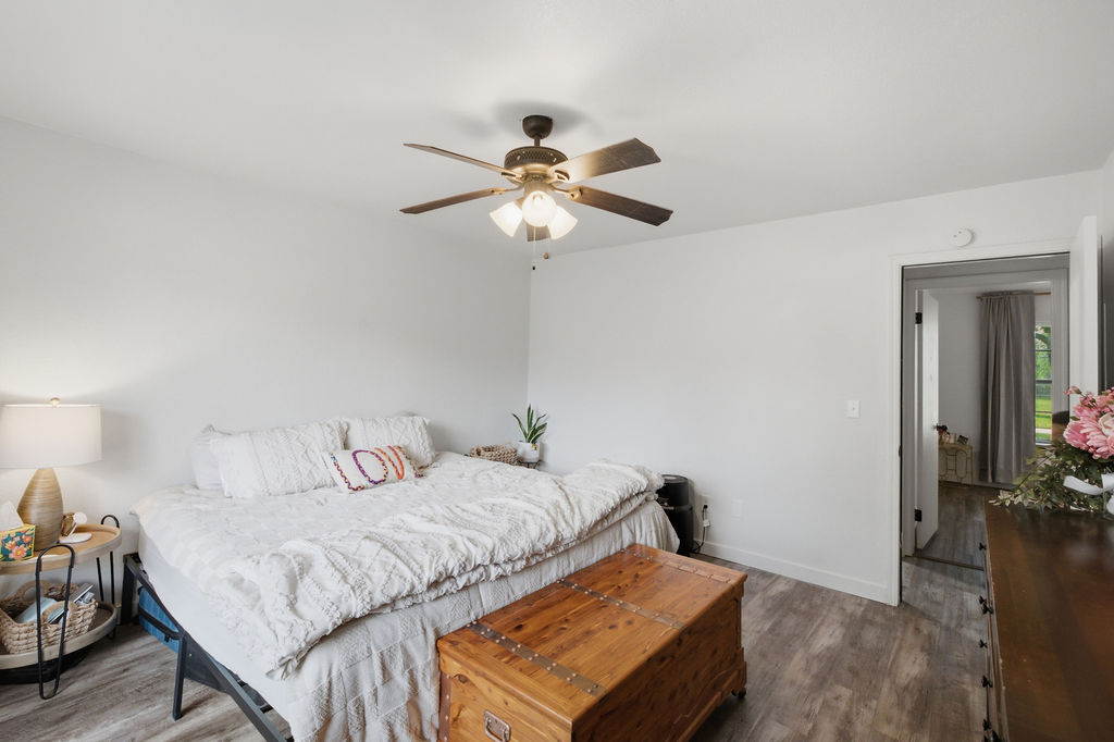 125 W Austin Street