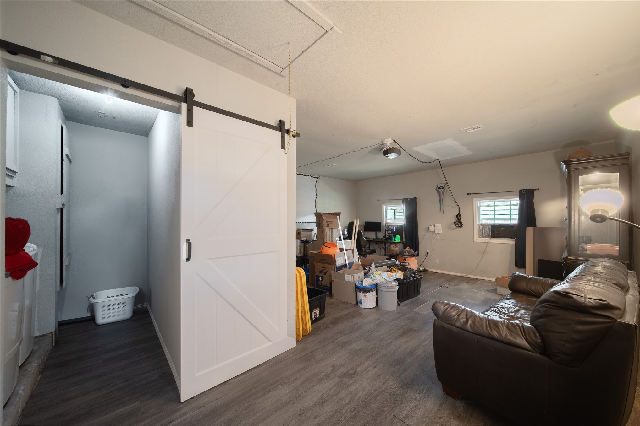 125 W Austin Street