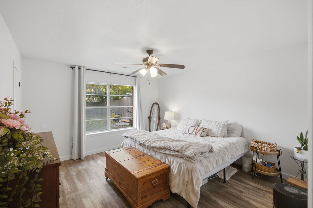 125 W Austin Street