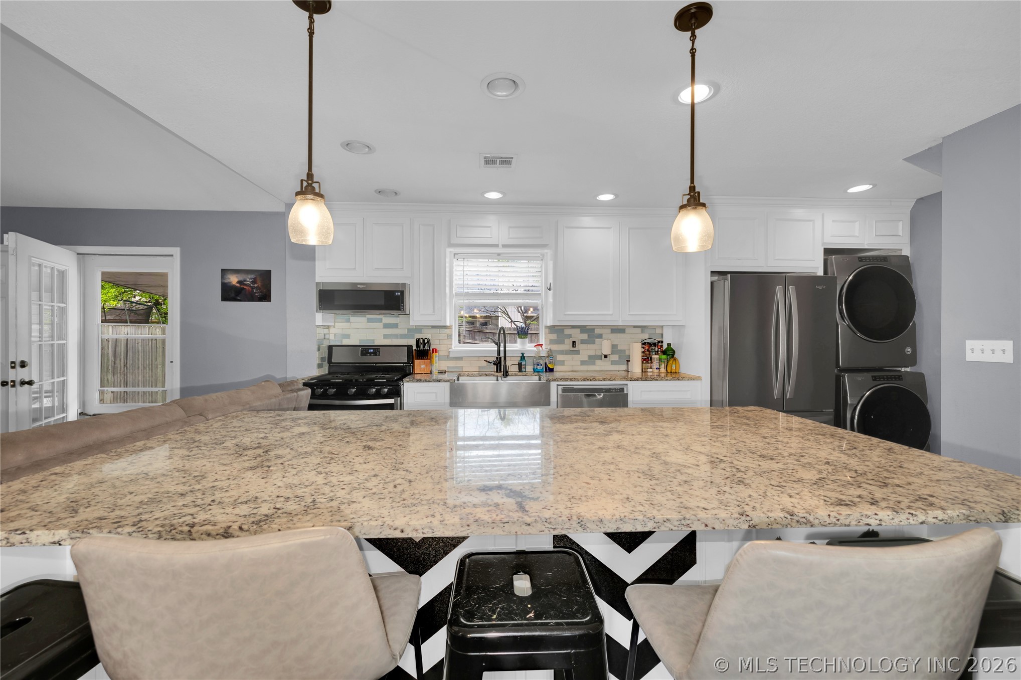 2212 W Memphis Place