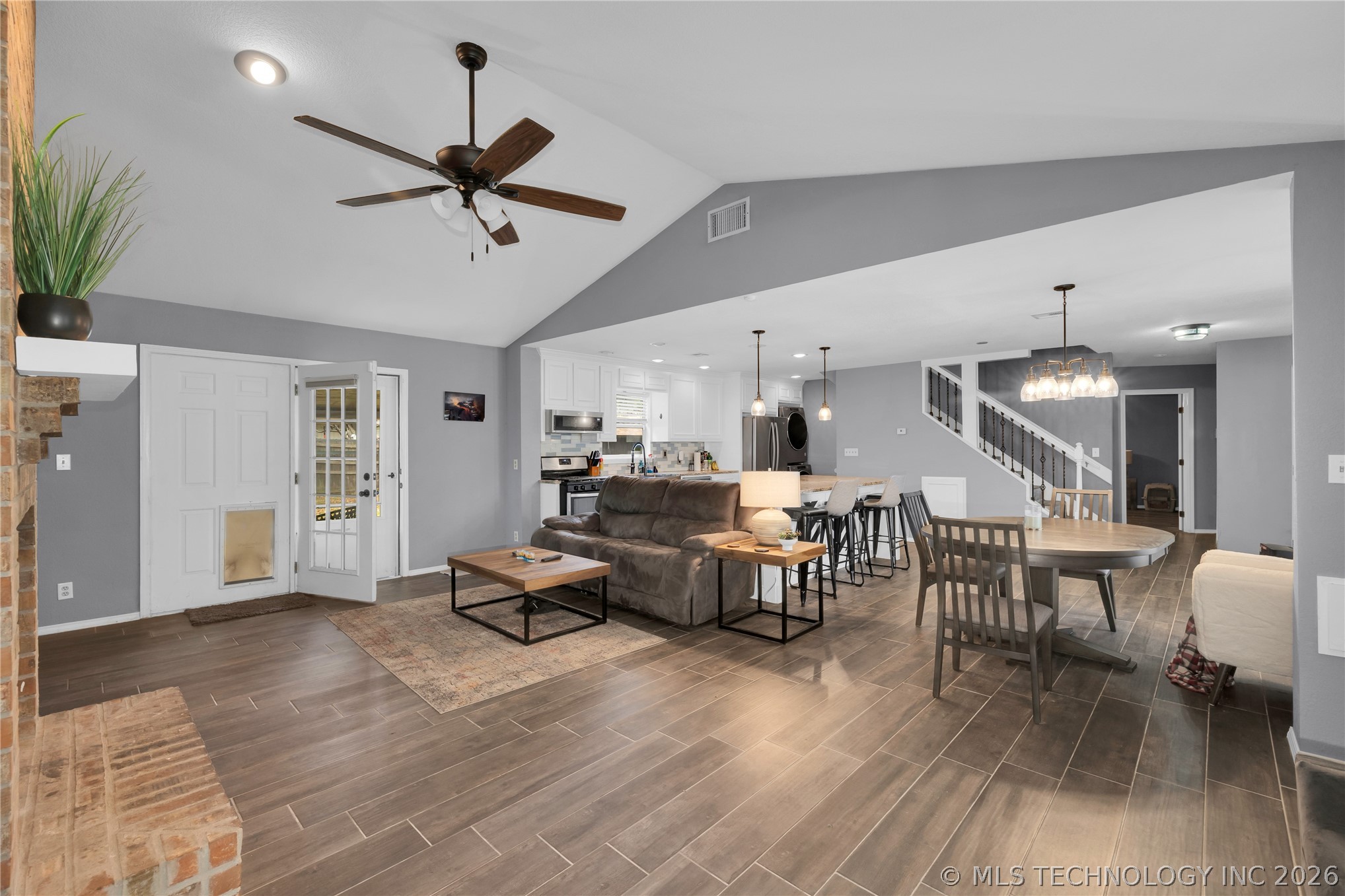 2212 W Memphis Place