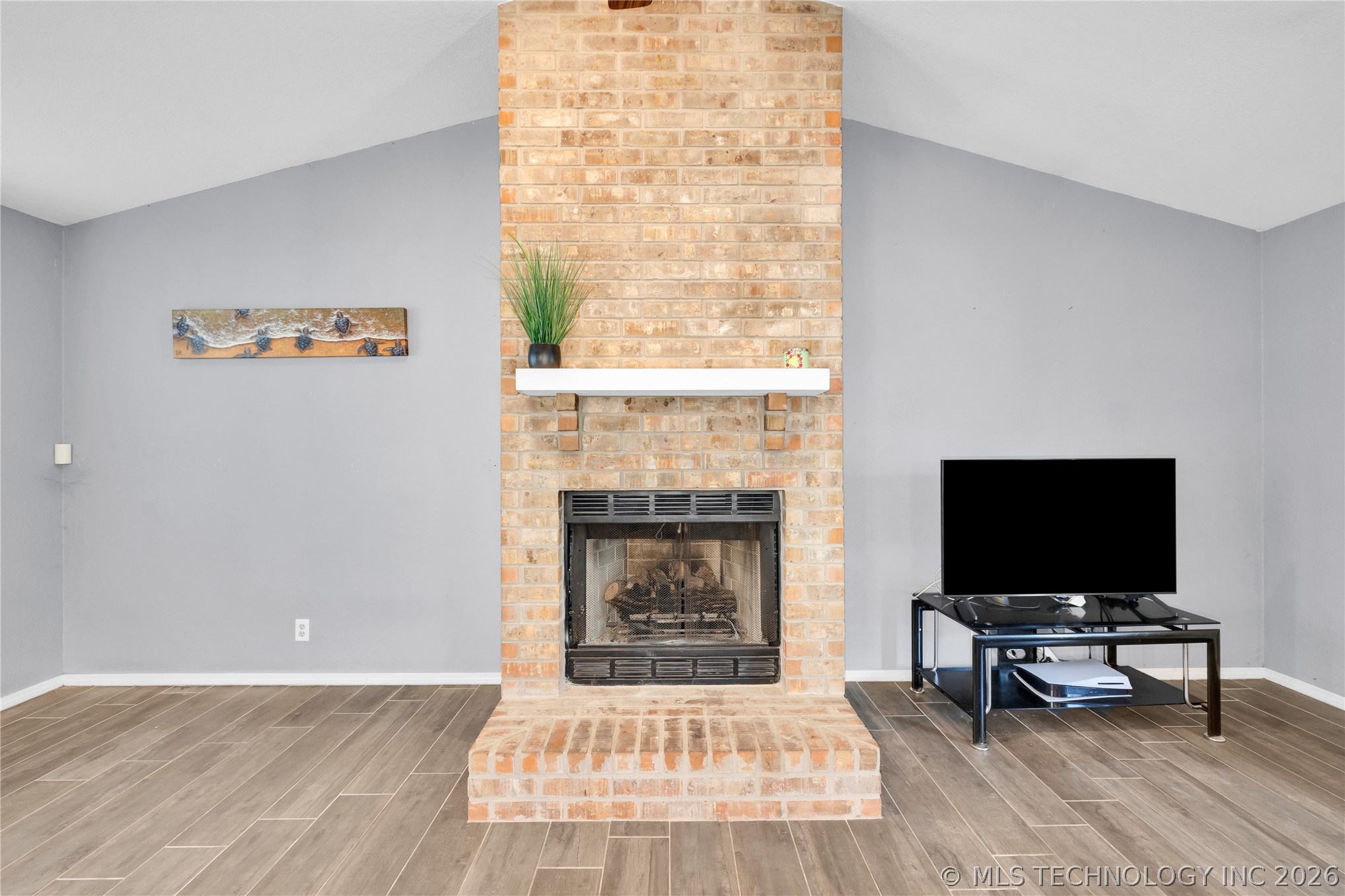 2212 W Memphis Place