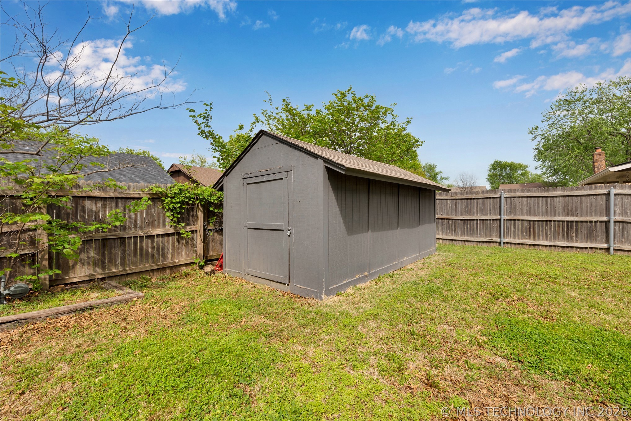 2212 W Memphis Place