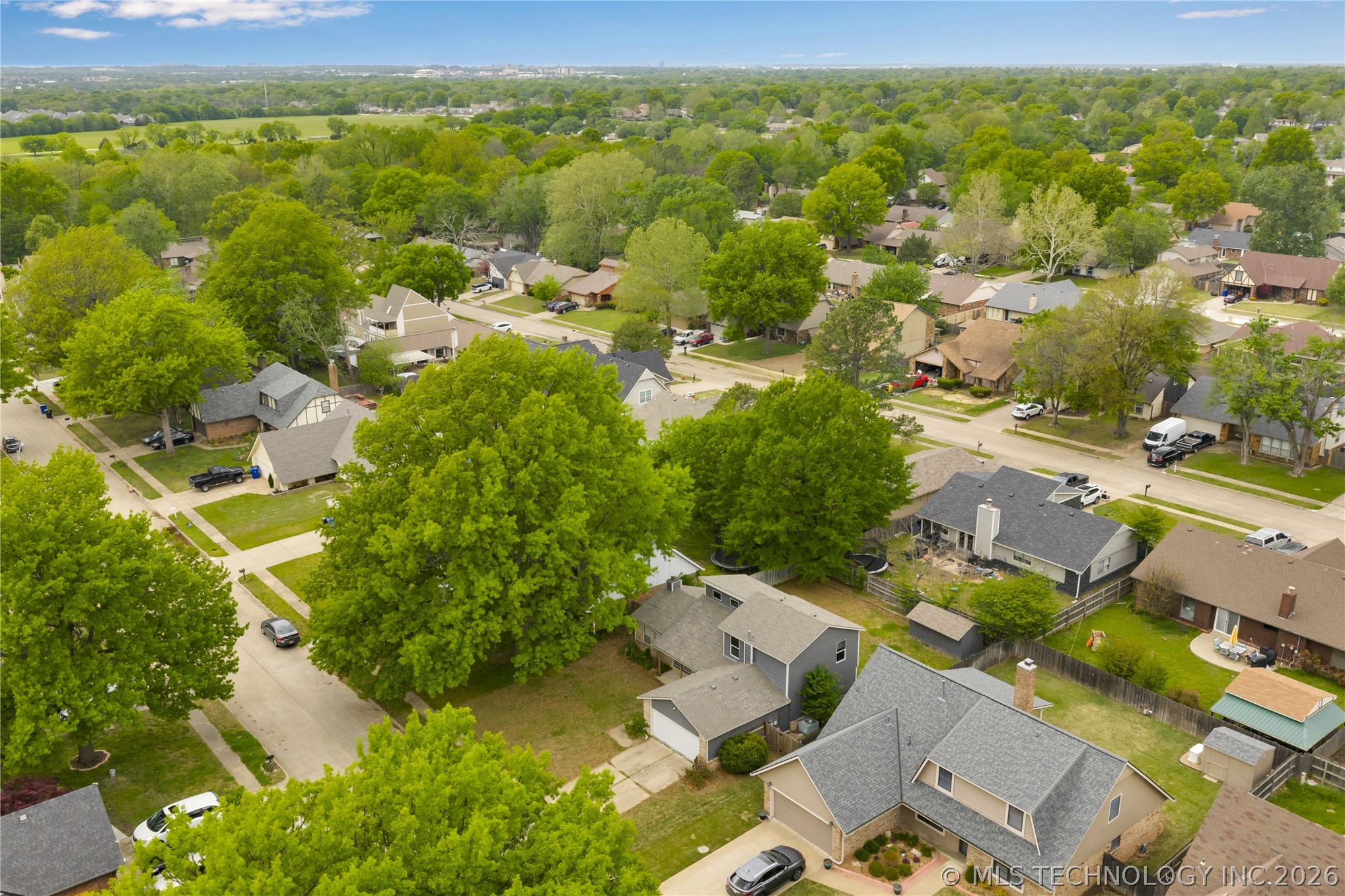 2212 W Memphis Place