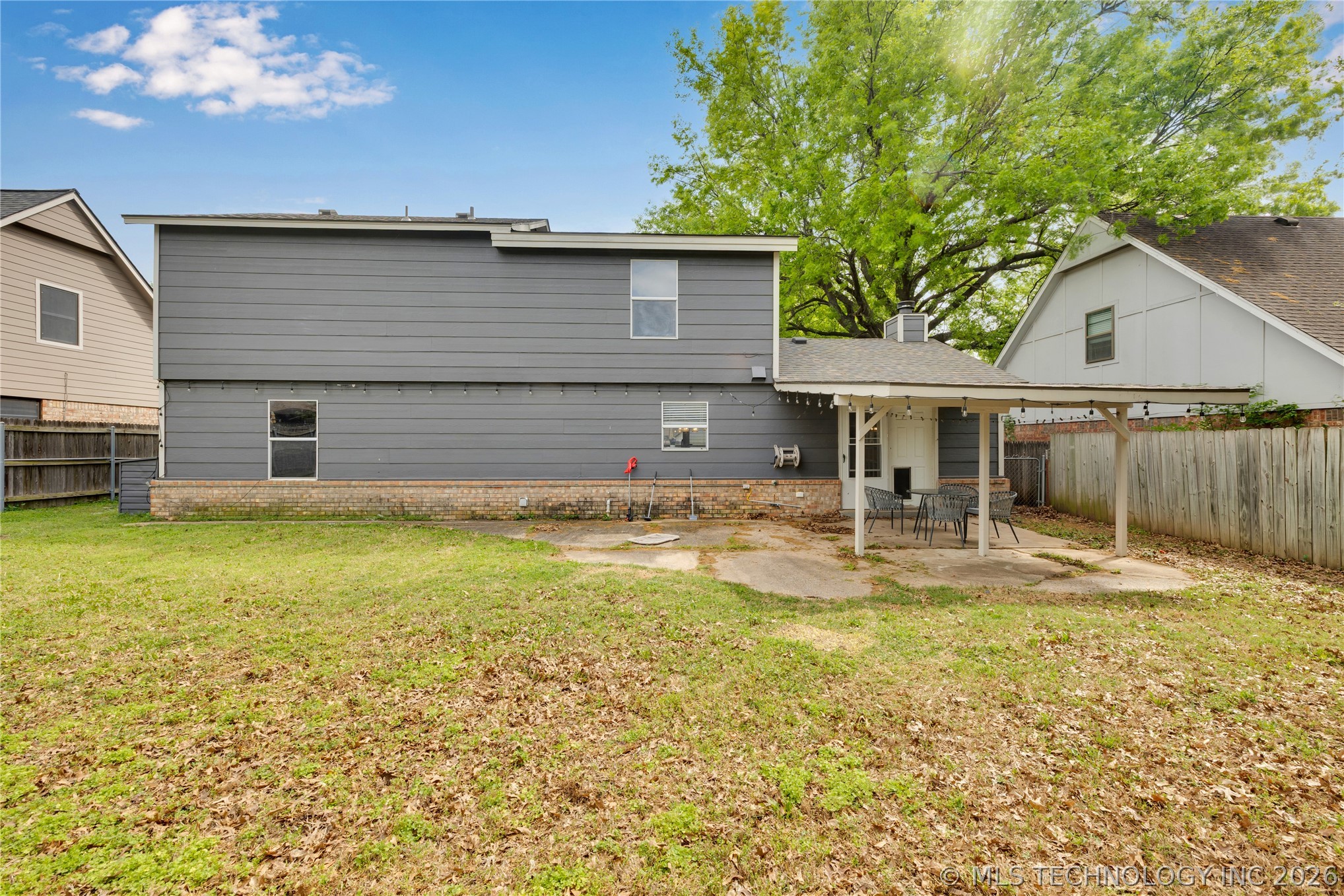 2212 W Memphis Place