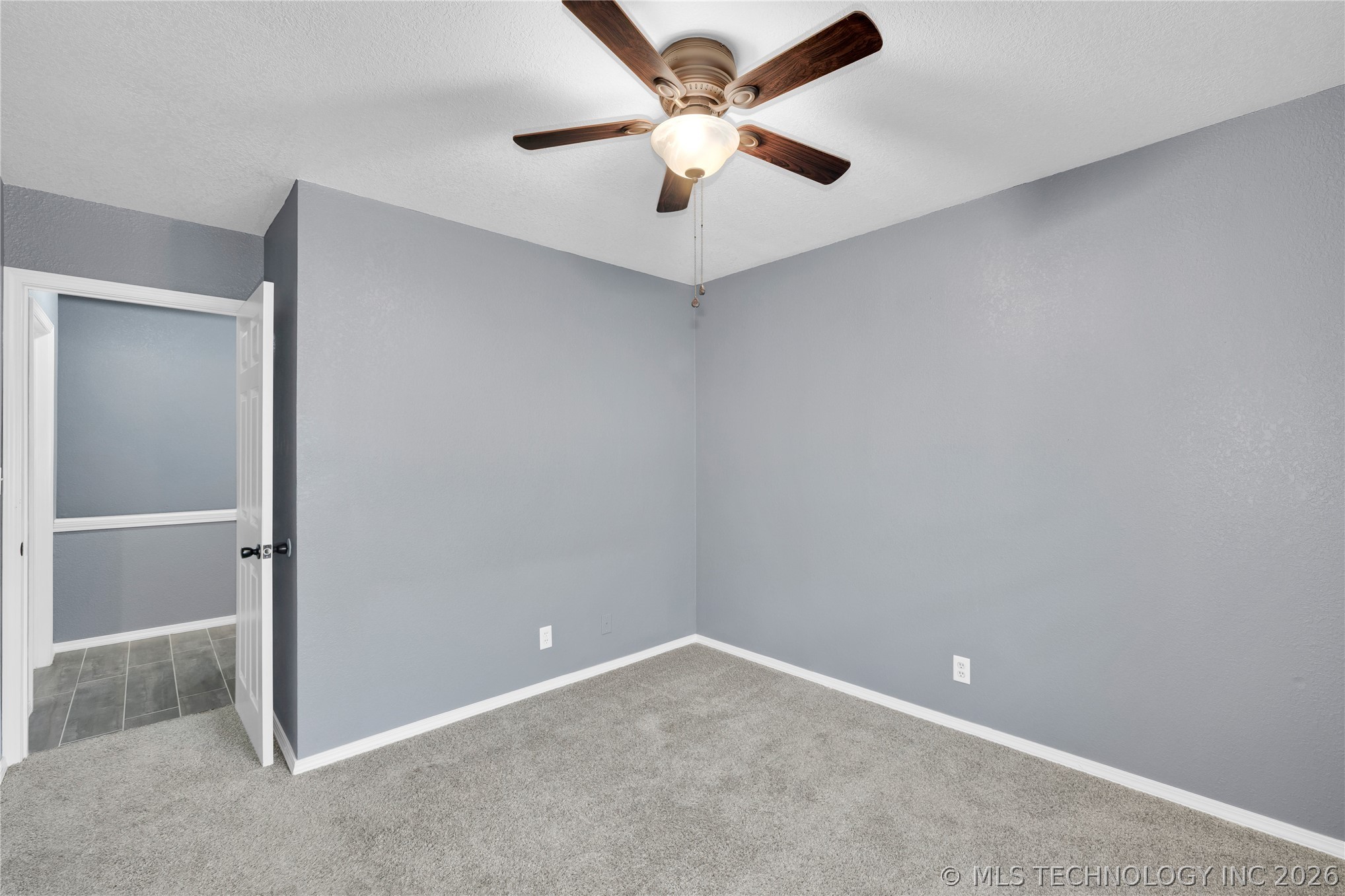 2212 W Memphis Place
