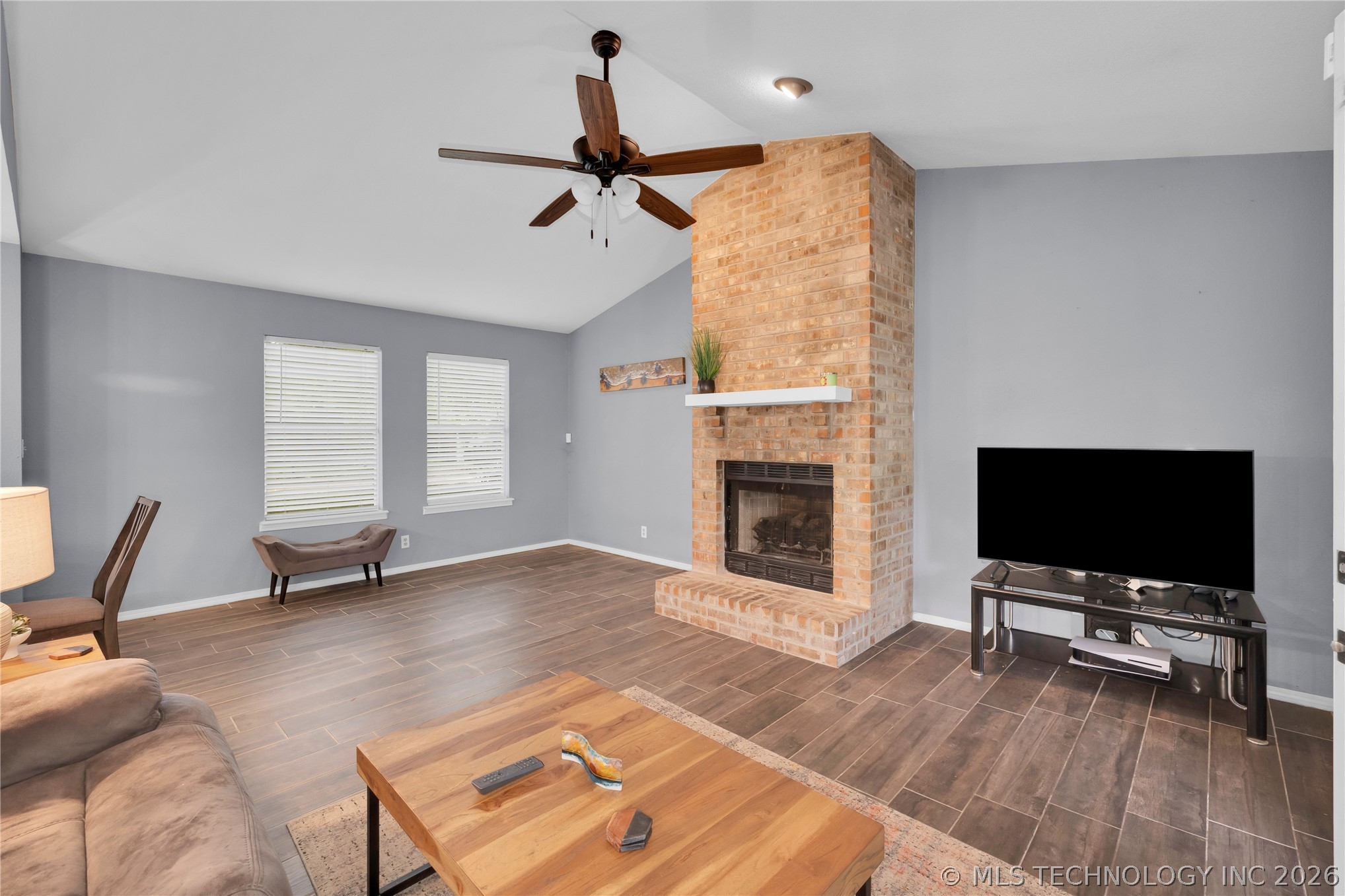 2212 W Memphis Place