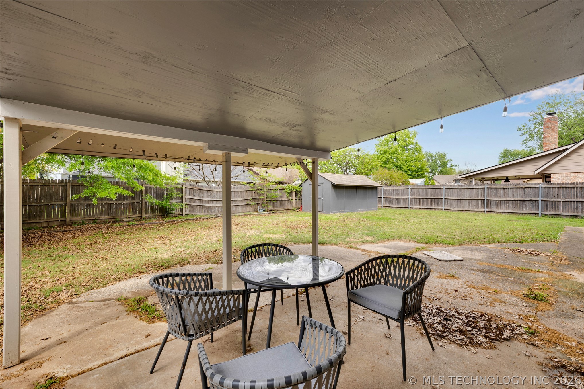 2212 W Memphis Place