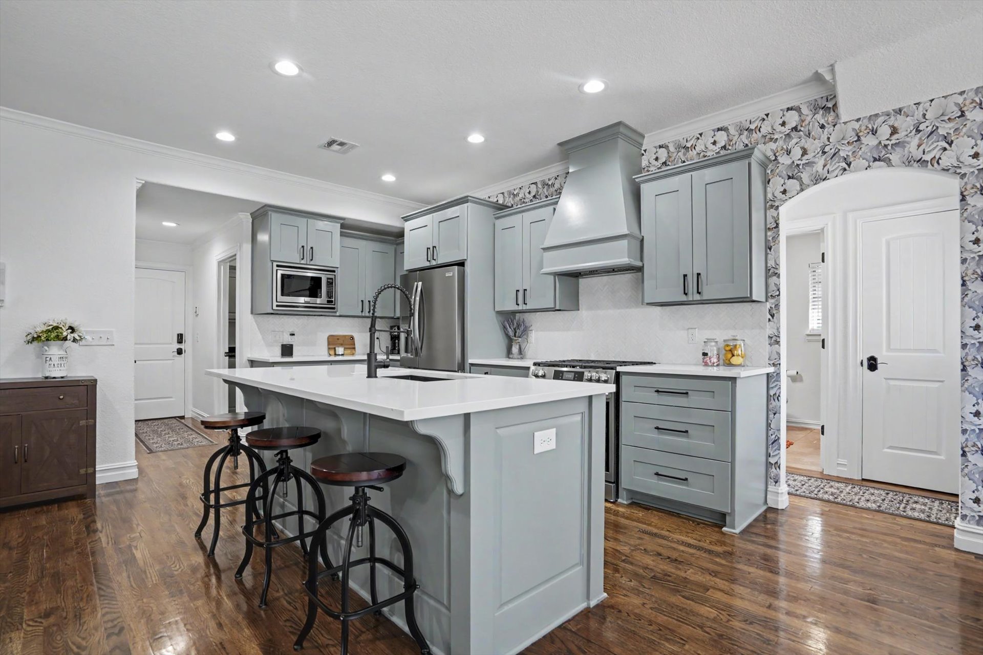 306 W 127th Place S