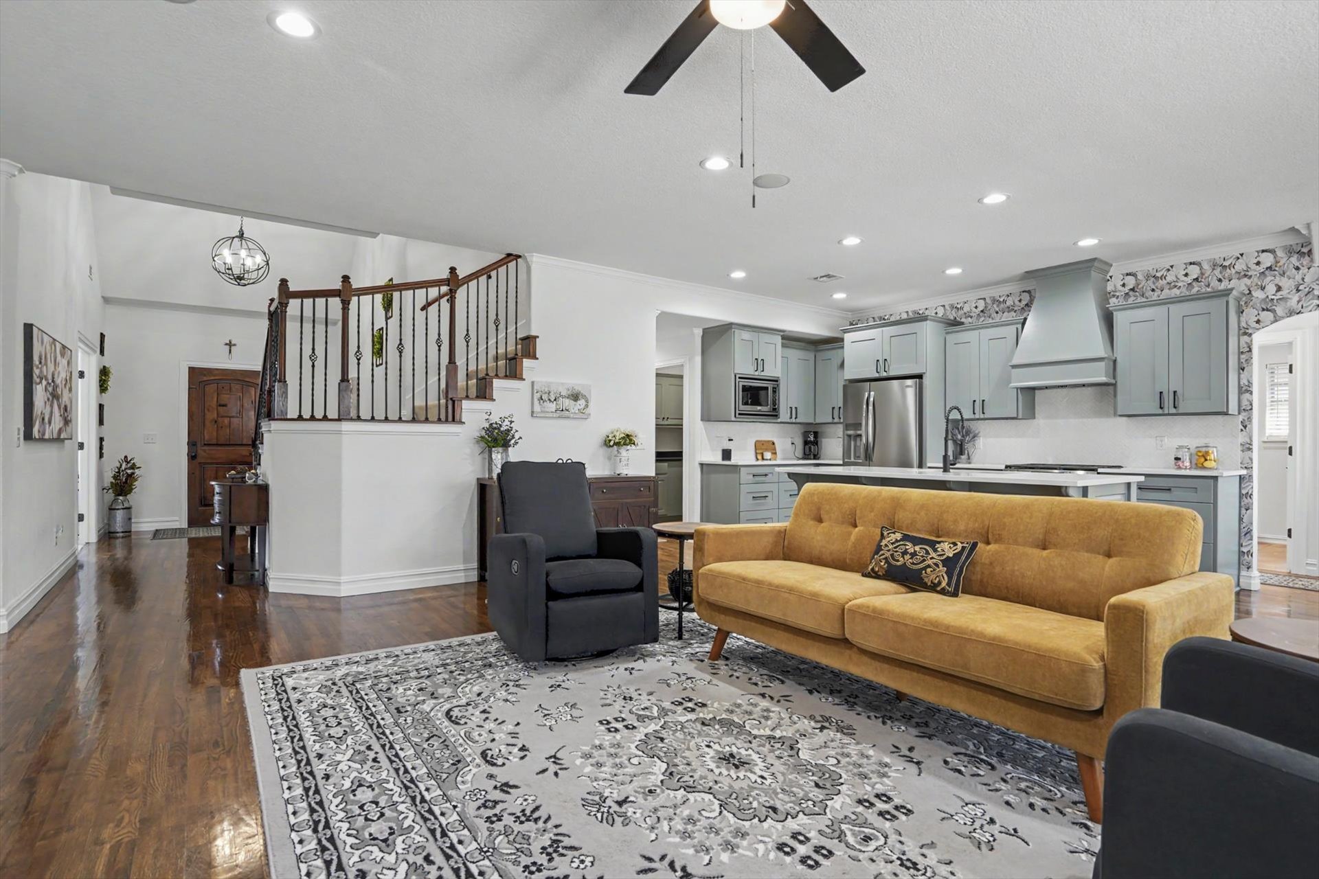 306 W 127th Place S