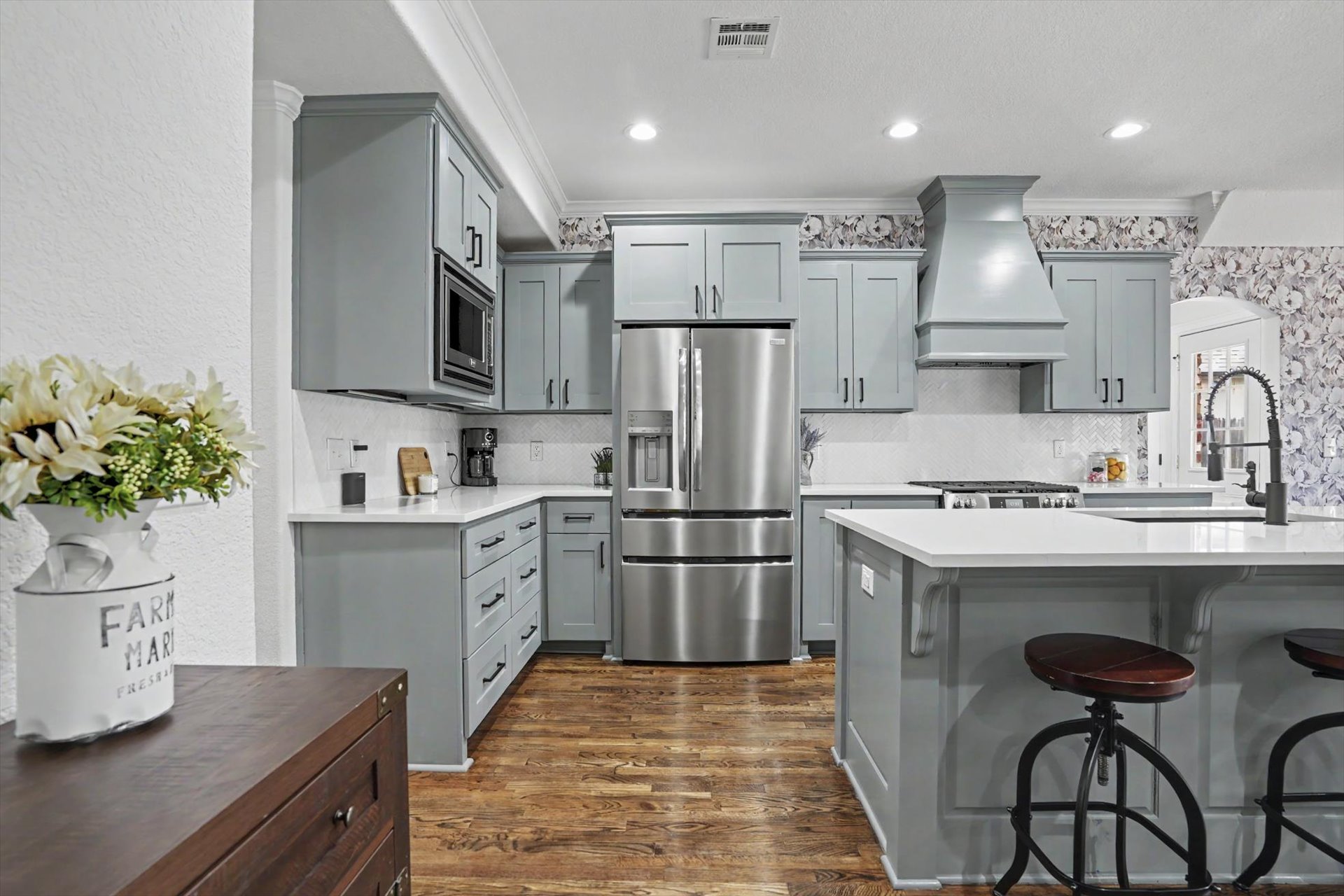 306 W 127th Place S