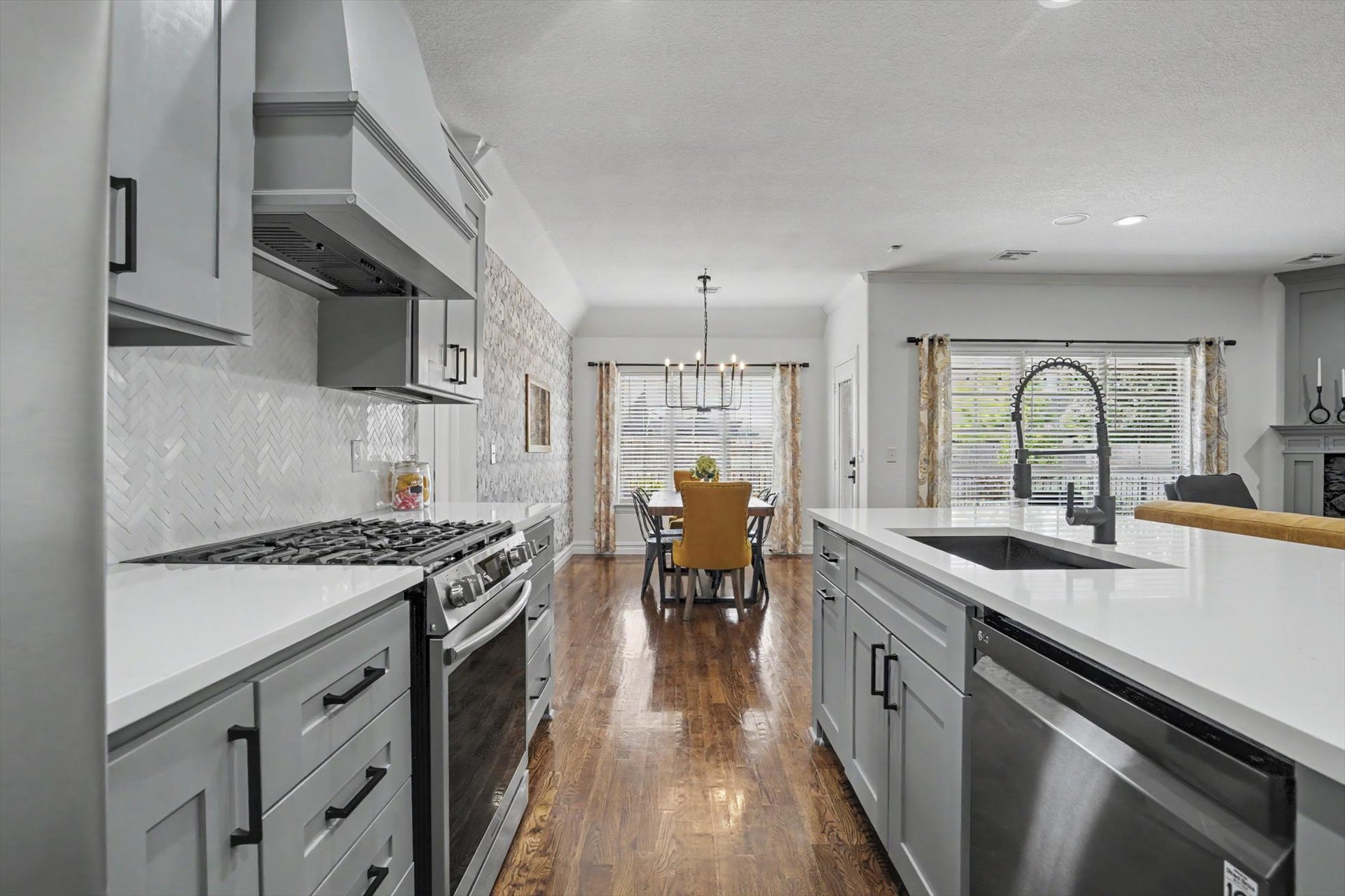 306 W 127th Place S