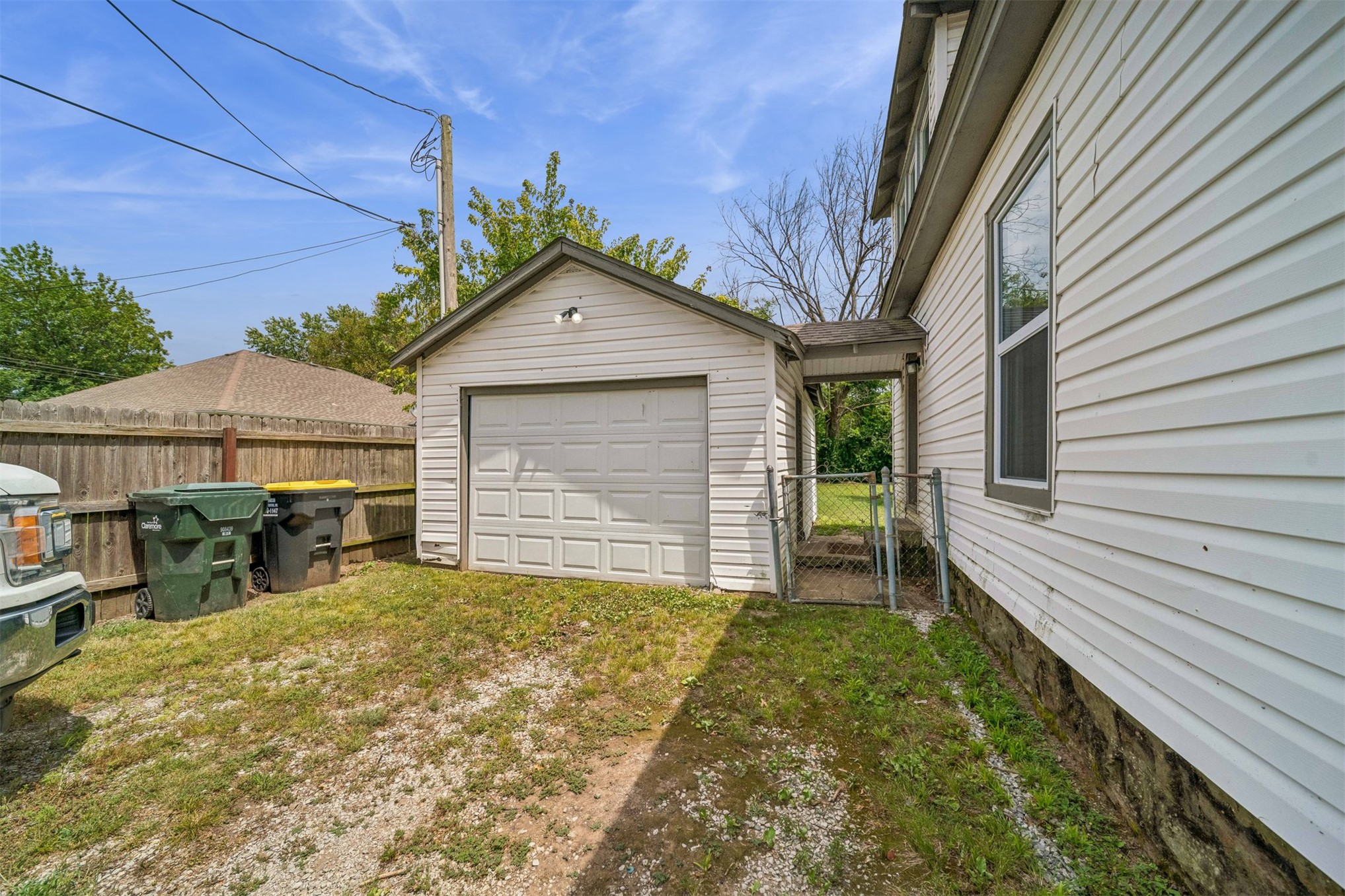 712 N Seminole Avenue
