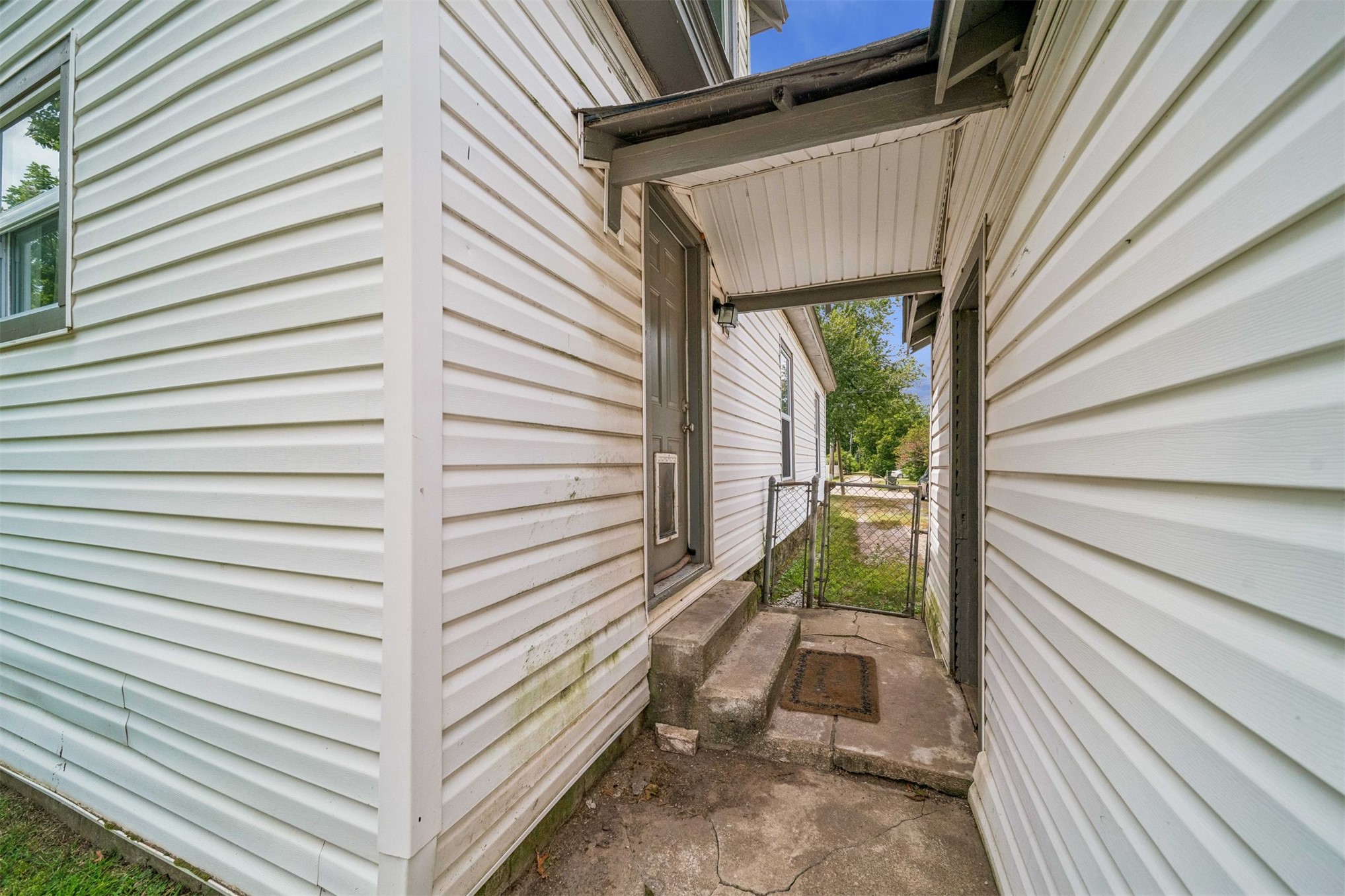 712 N Seminole Avenue