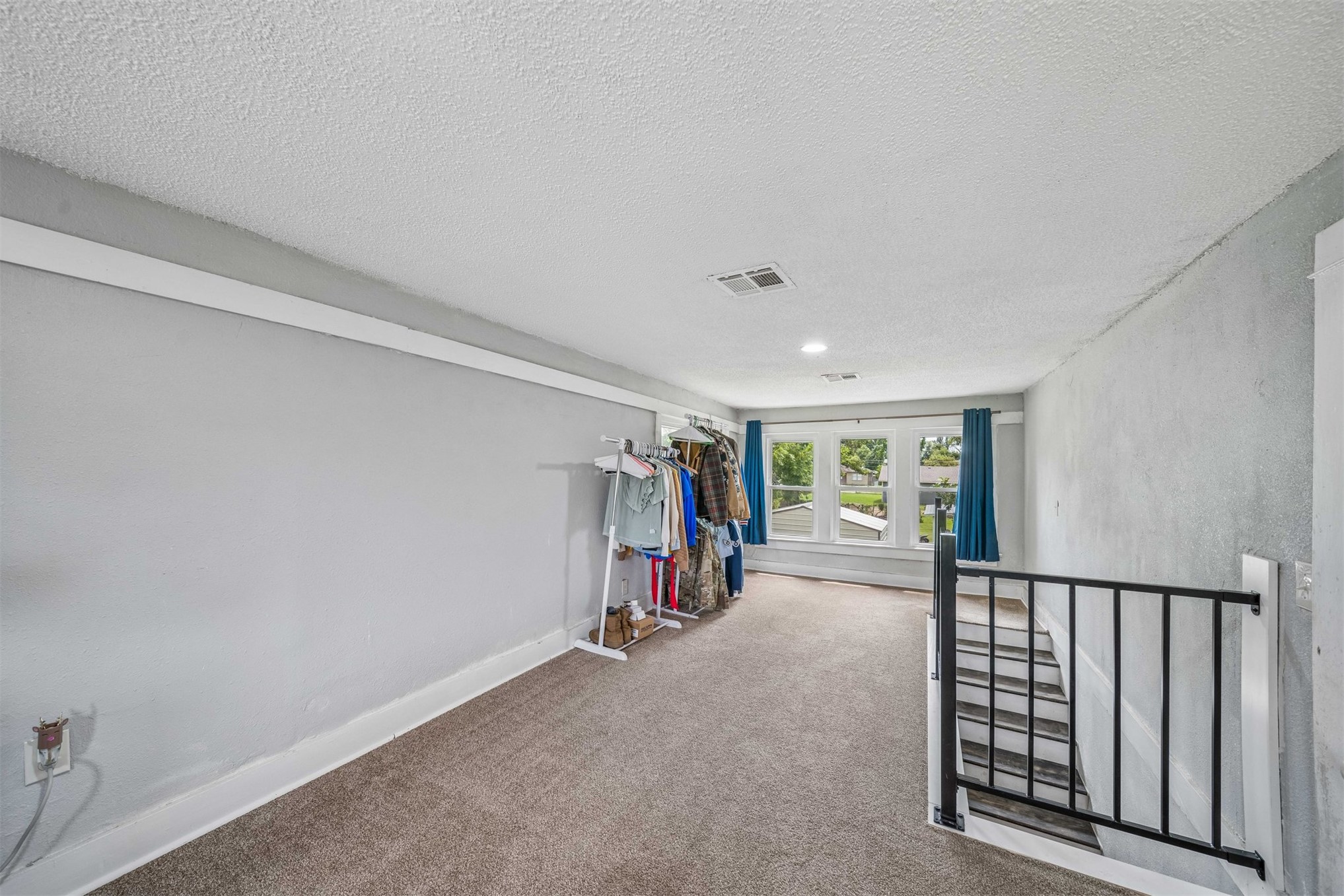 712 N Seminole Avenue