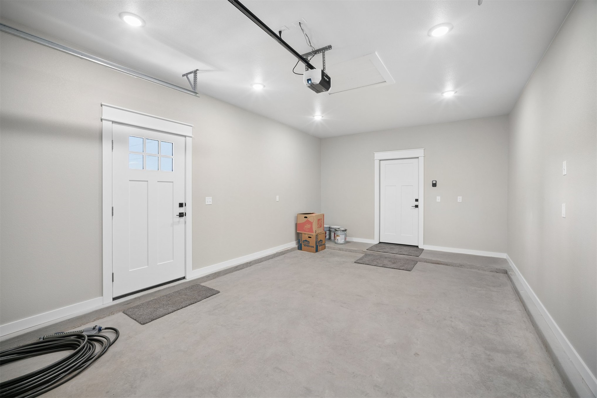 424 E 4th Street