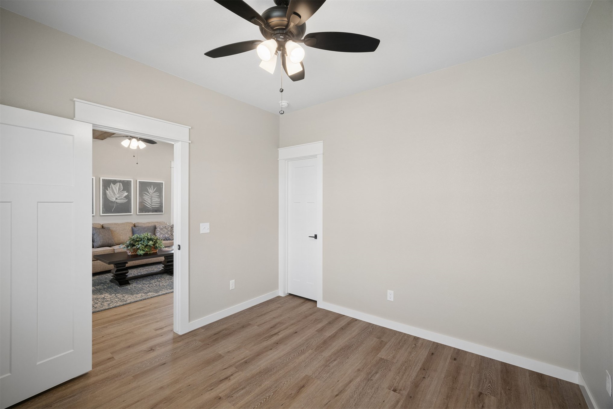424 E 4th Street