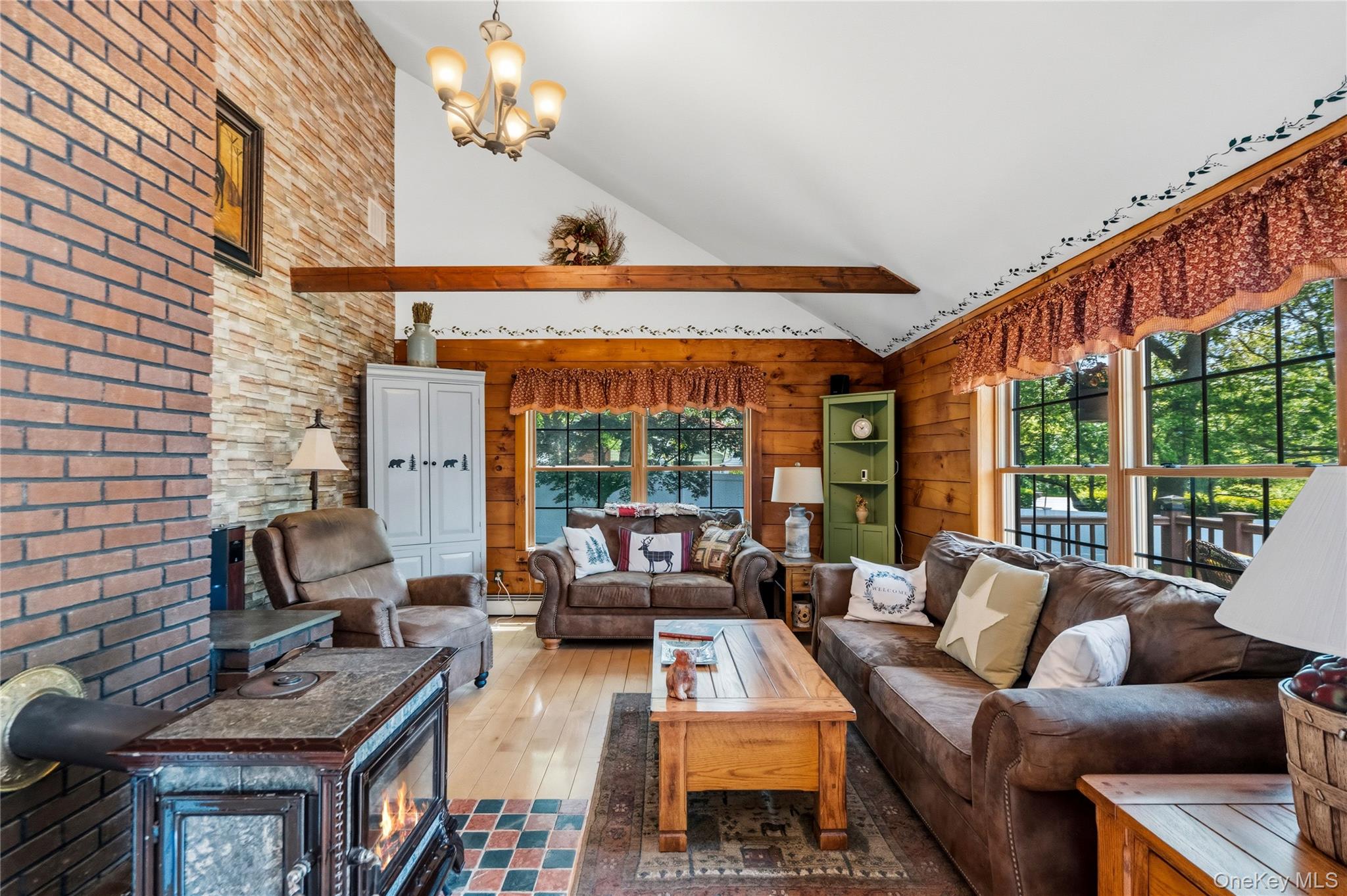 355 Woodland Avenue