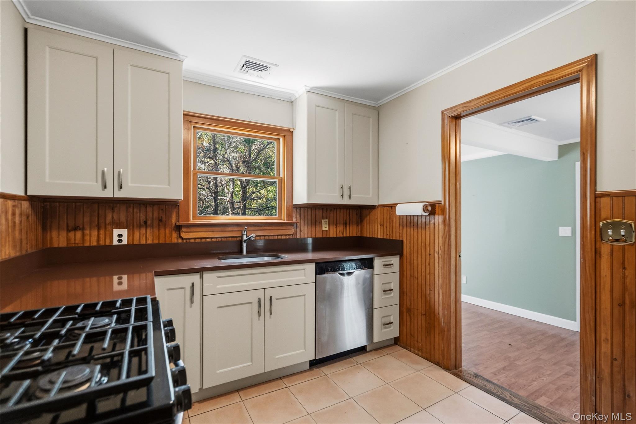 16 Ocean Avenue