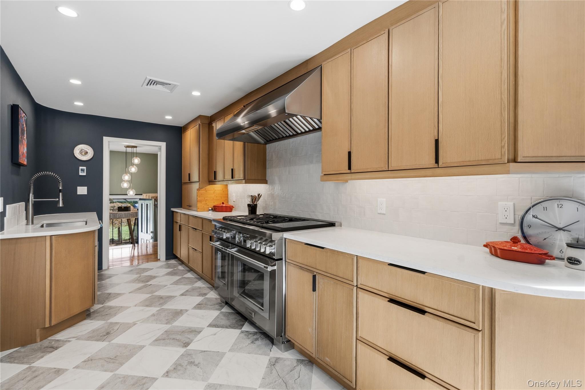 5 Lansing Lane