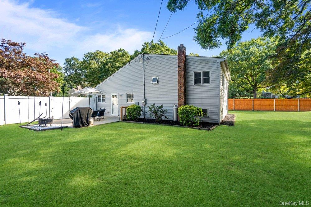 22 Half Moon Pond Road