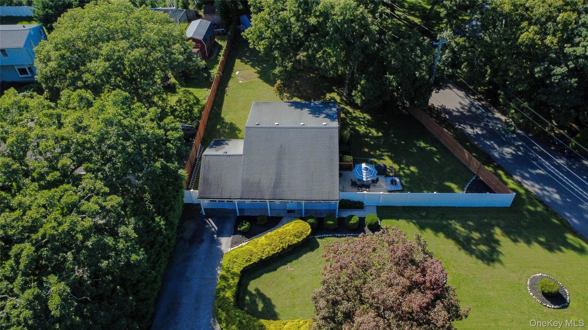 22 Half Moon Pond Road