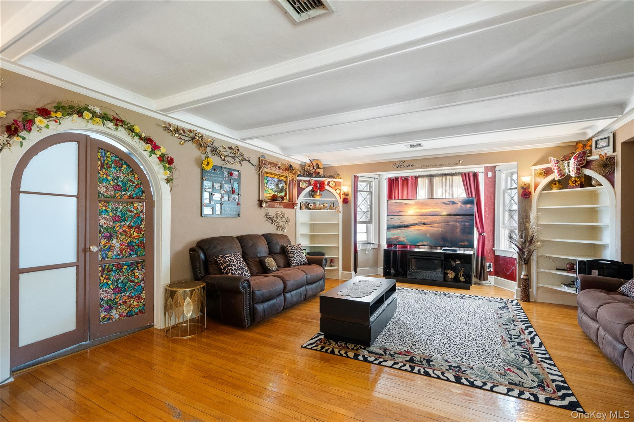 87 Whitman Avenue