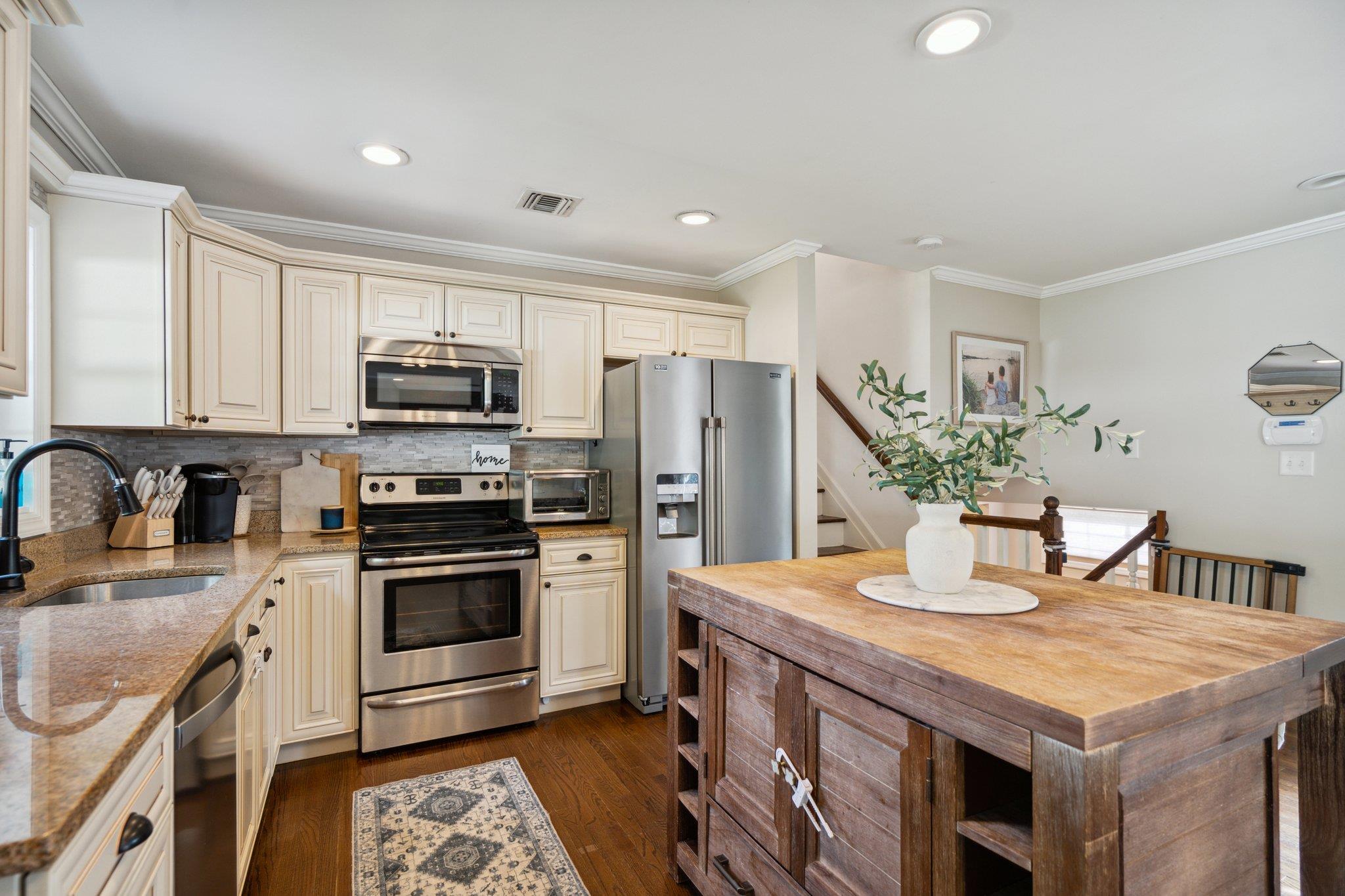 2 Cornell Court N