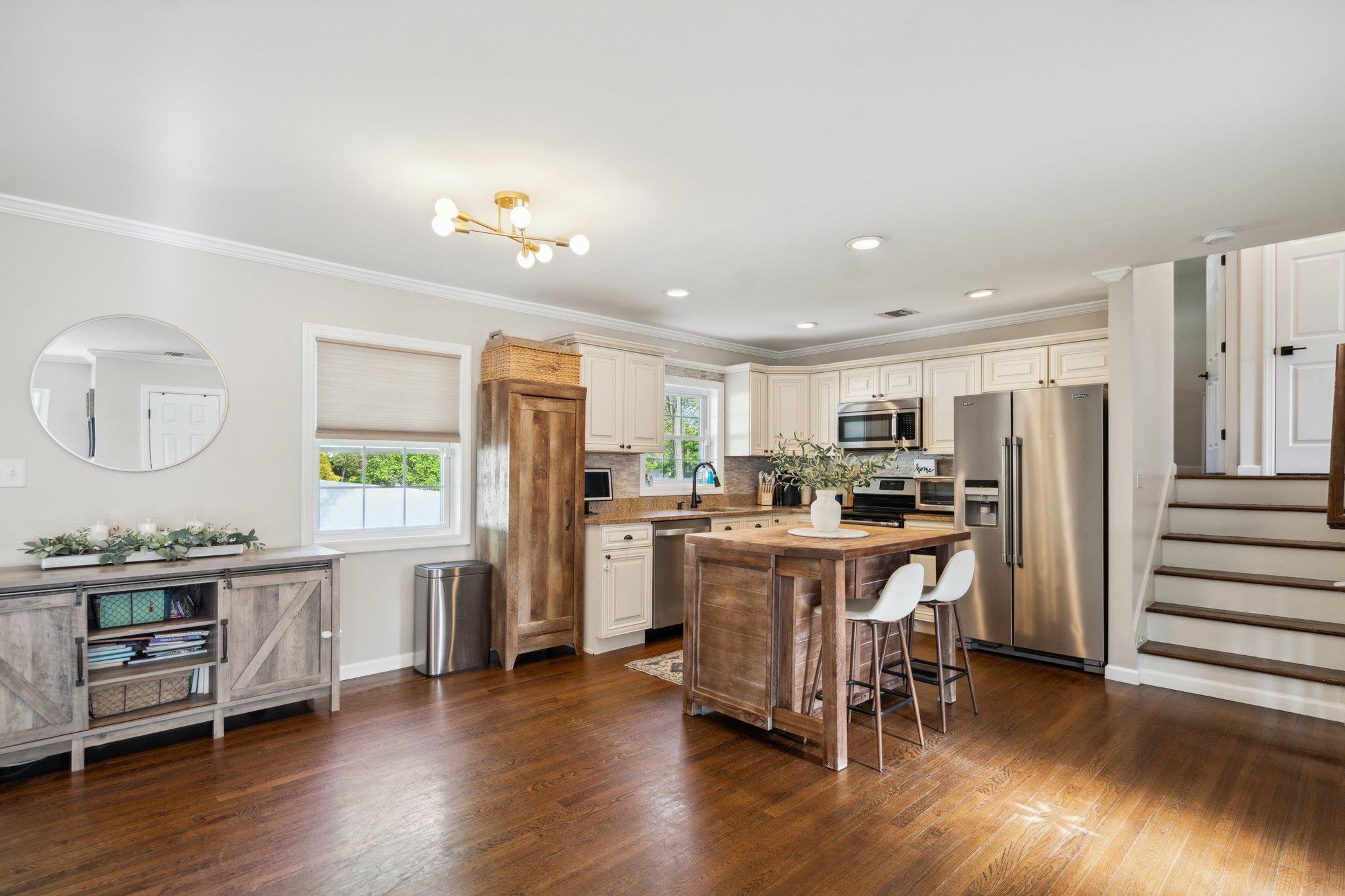2 Cornell Court N