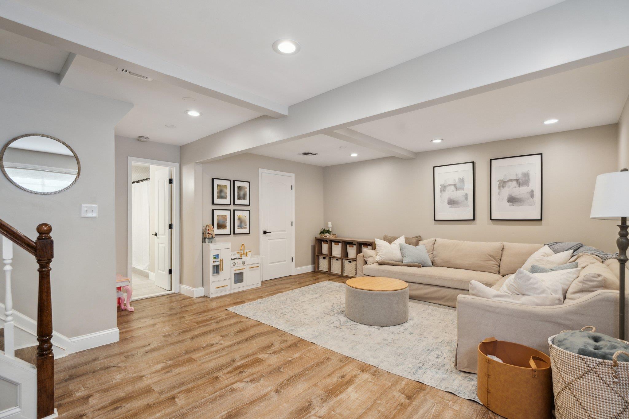 2 Cornell Court N