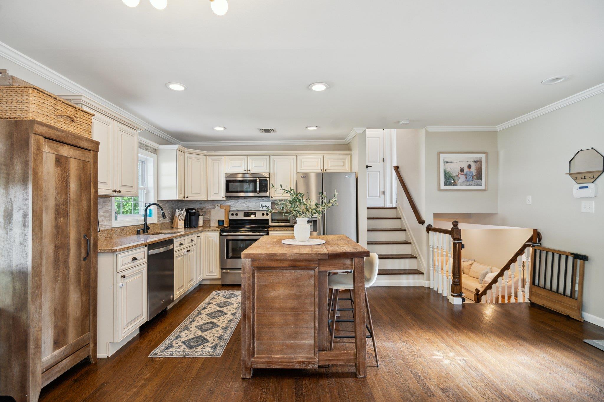 2 Cornell Court N