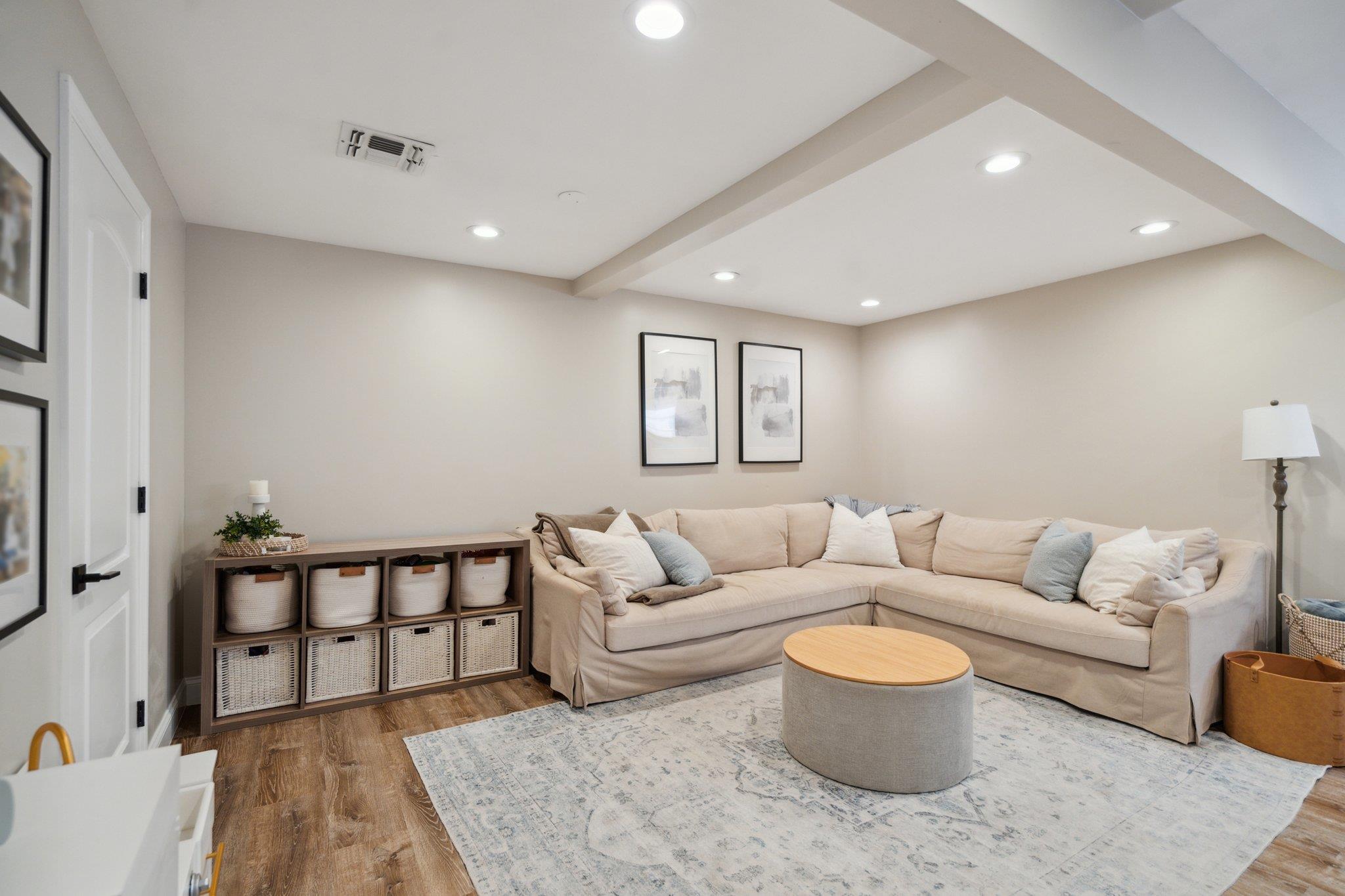 2 Cornell Court N