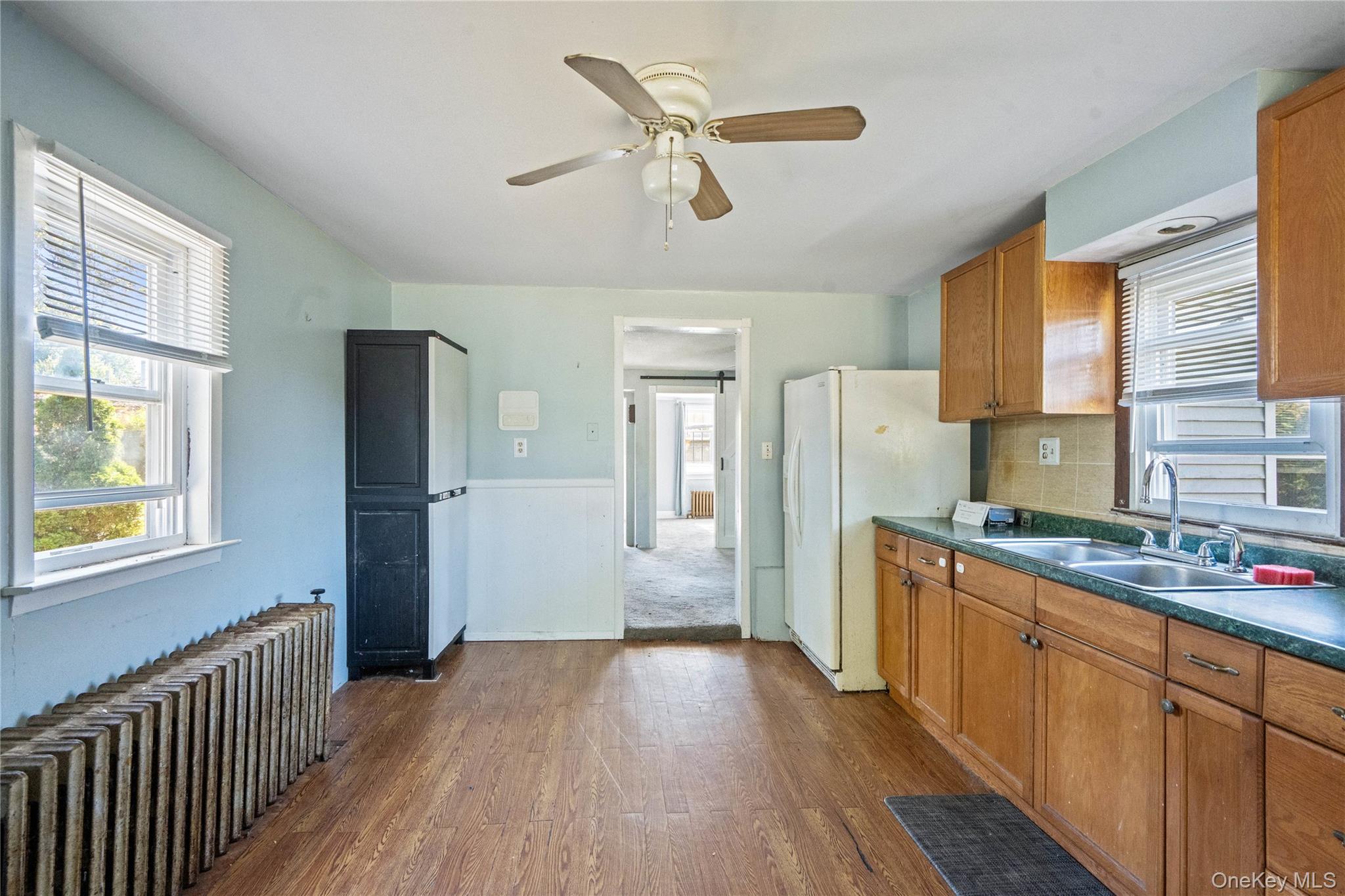 227 N Railroad Avenue