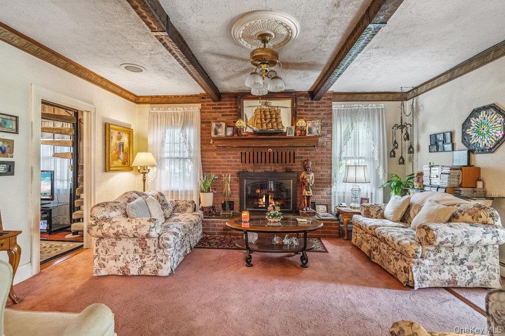 6 Valentine Avenue