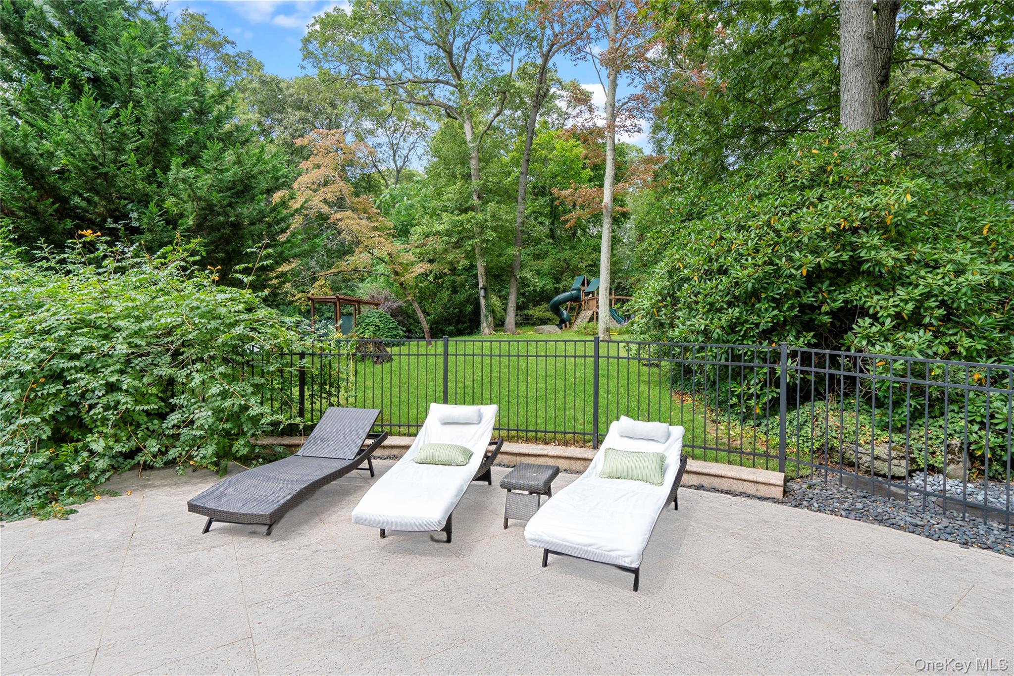25 Surry Hill Place