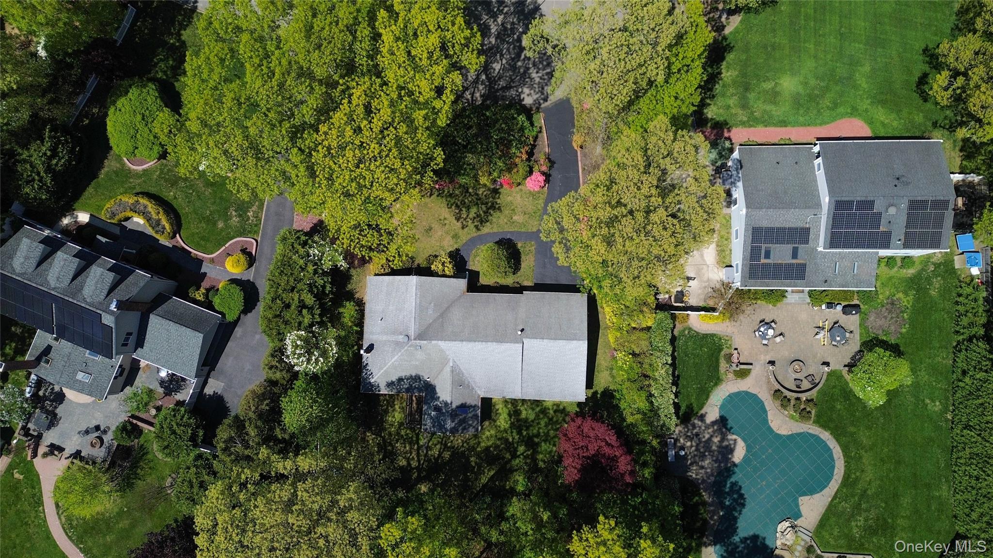 6 Canterbury Court